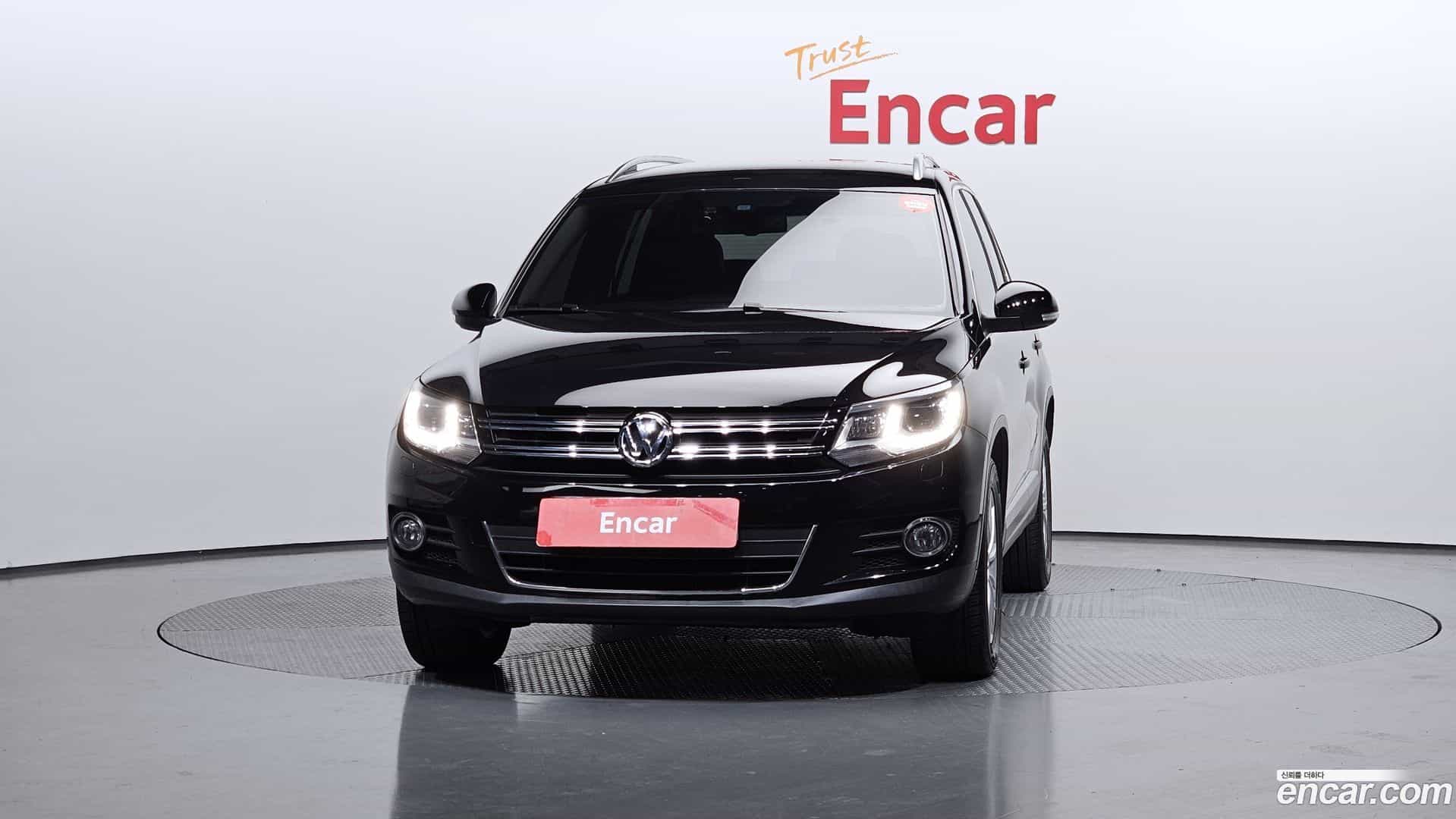 Tiguan Volkswagen 2015.7-OUTER-003