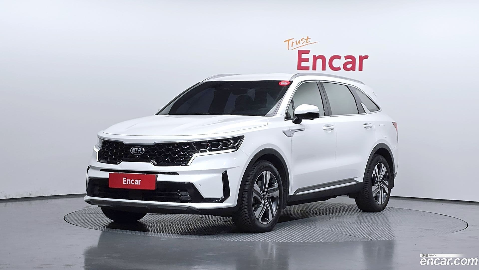 Main__Slider__Photo:Sorento Kia 2021.4-0