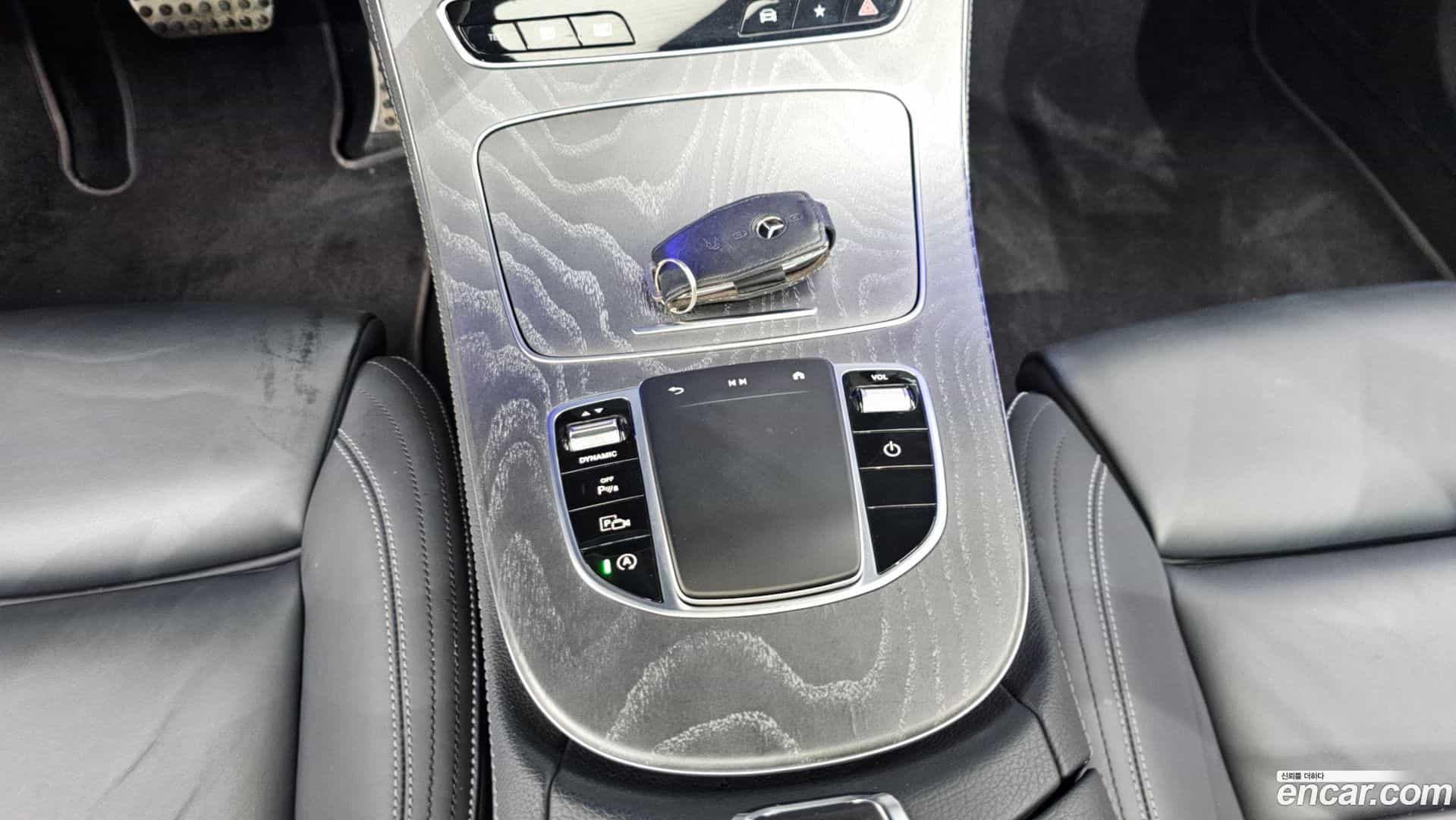 E-Class Mercedes-Benz 2020.10-OPTION-022