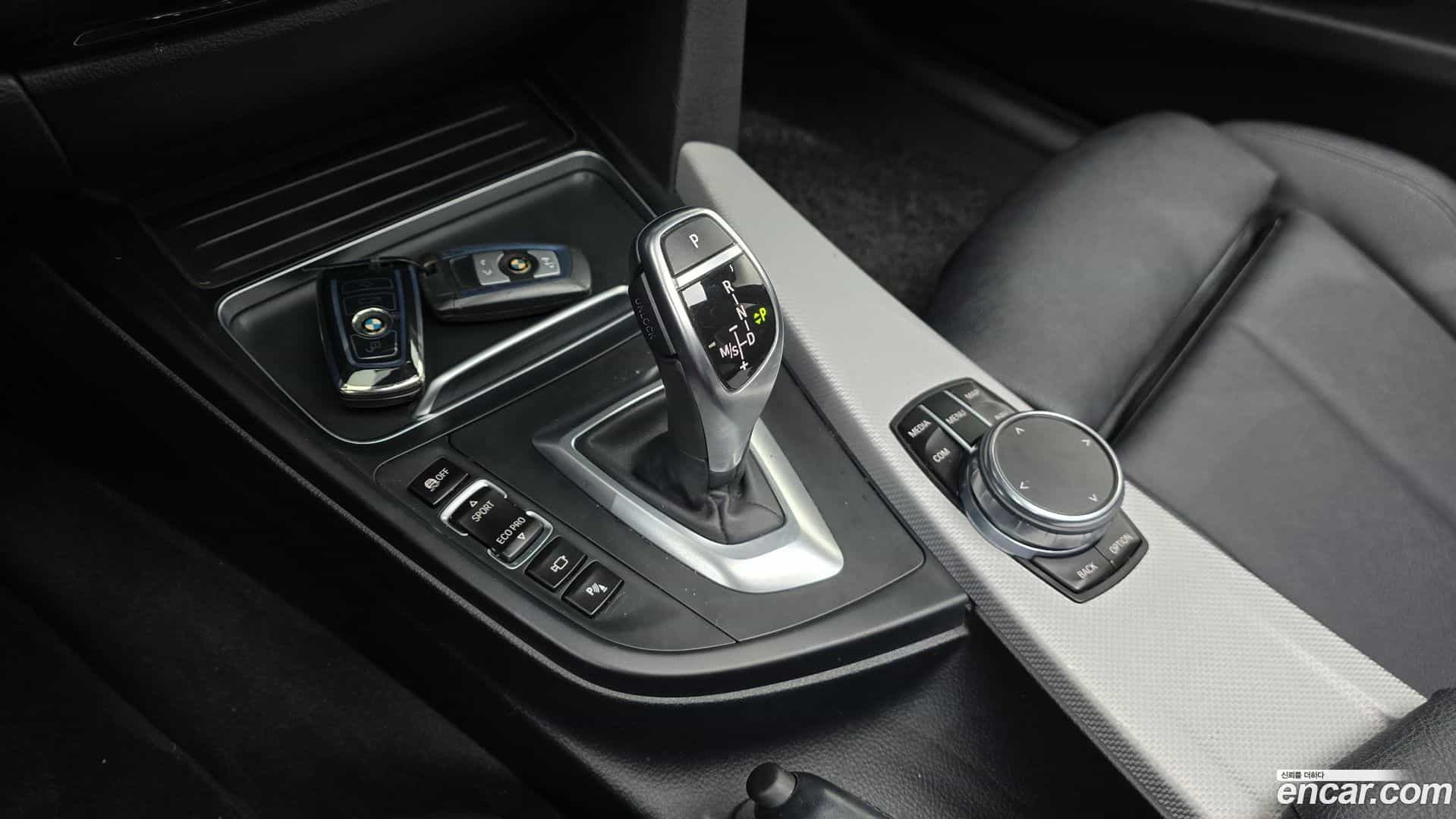 3-Series BMW 2018.2-INNER-009