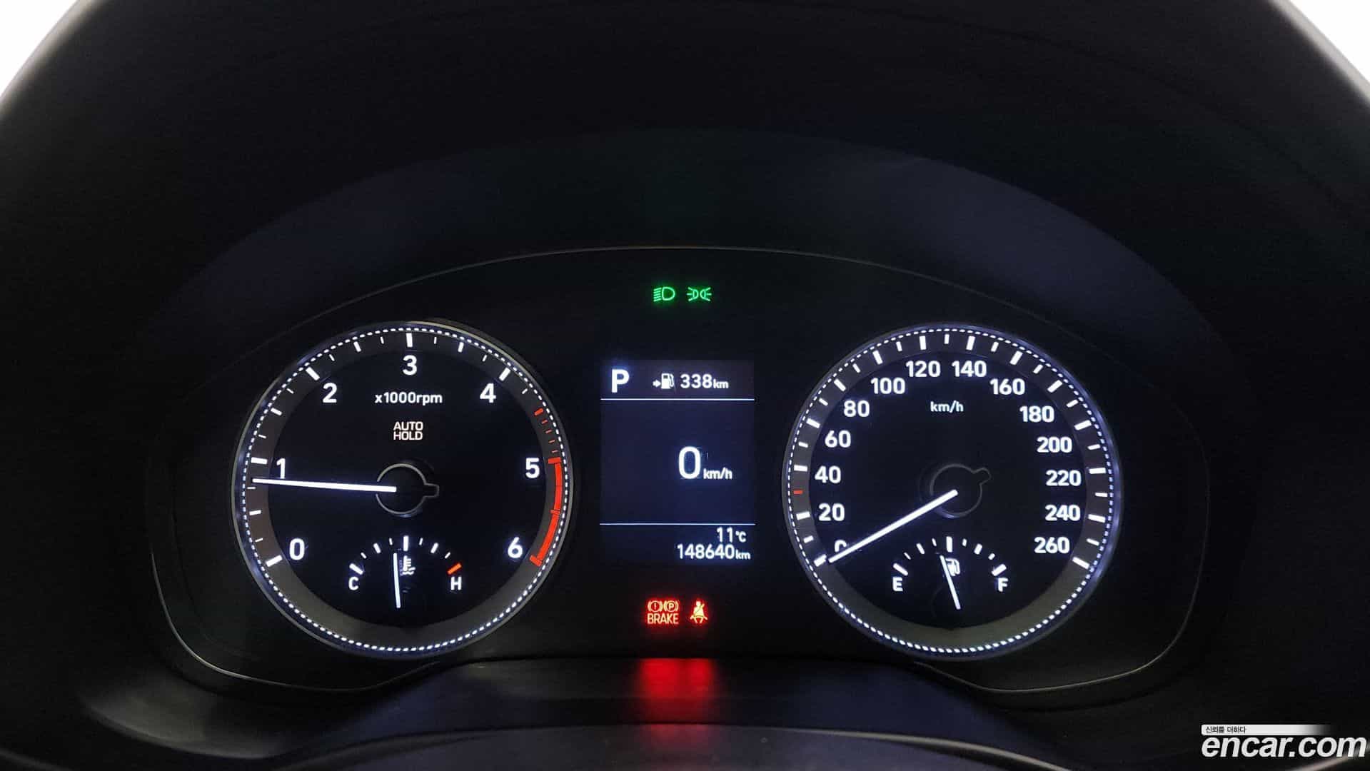 Grandeur Hyundai 2016.11-INNER-008