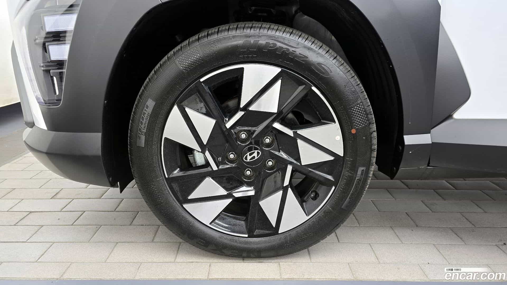 Kona Hyundai 2025.2-OUTER-005