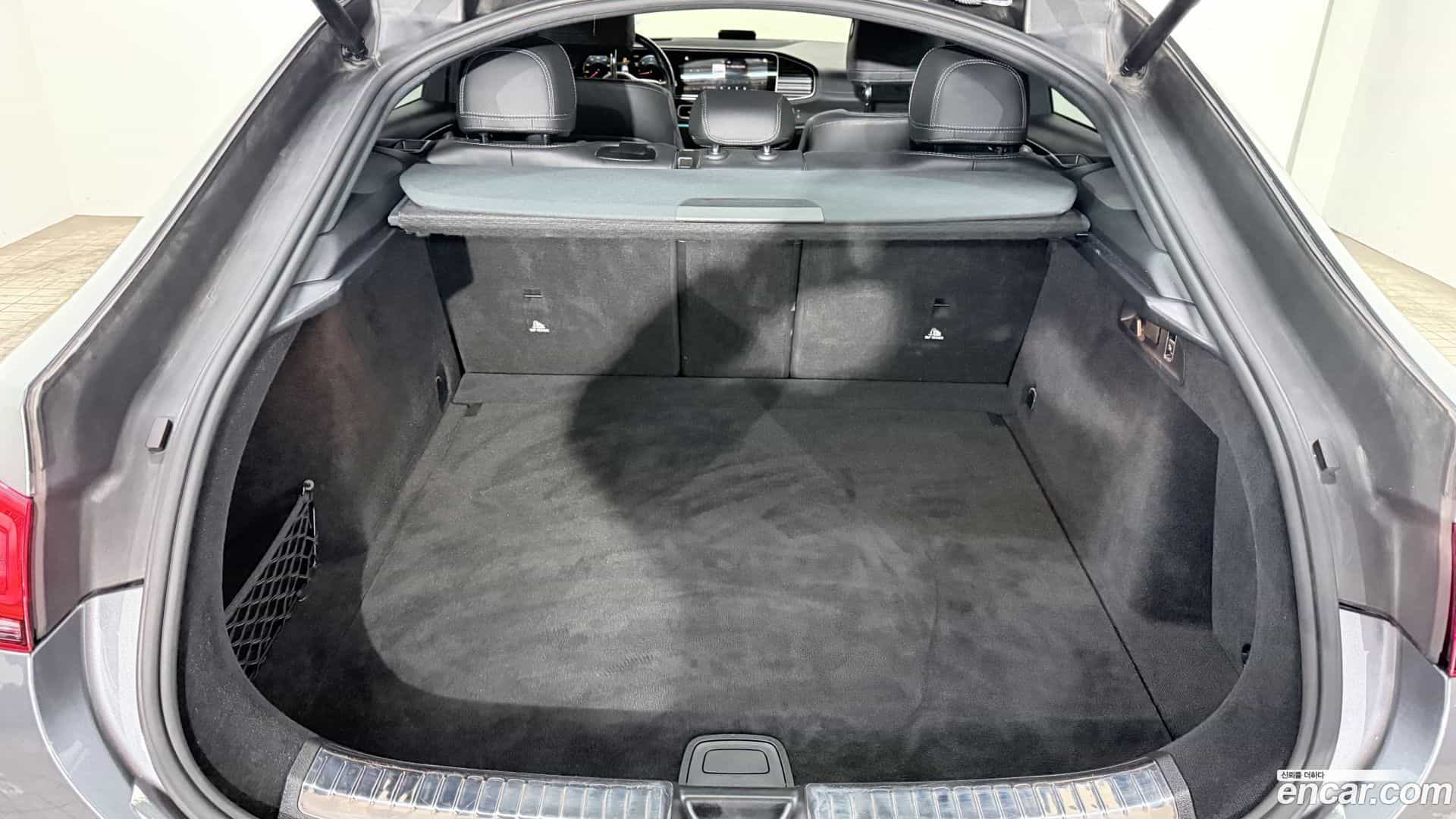 GLE-Class Mercedes-Benz 2022.1-OPTION-015