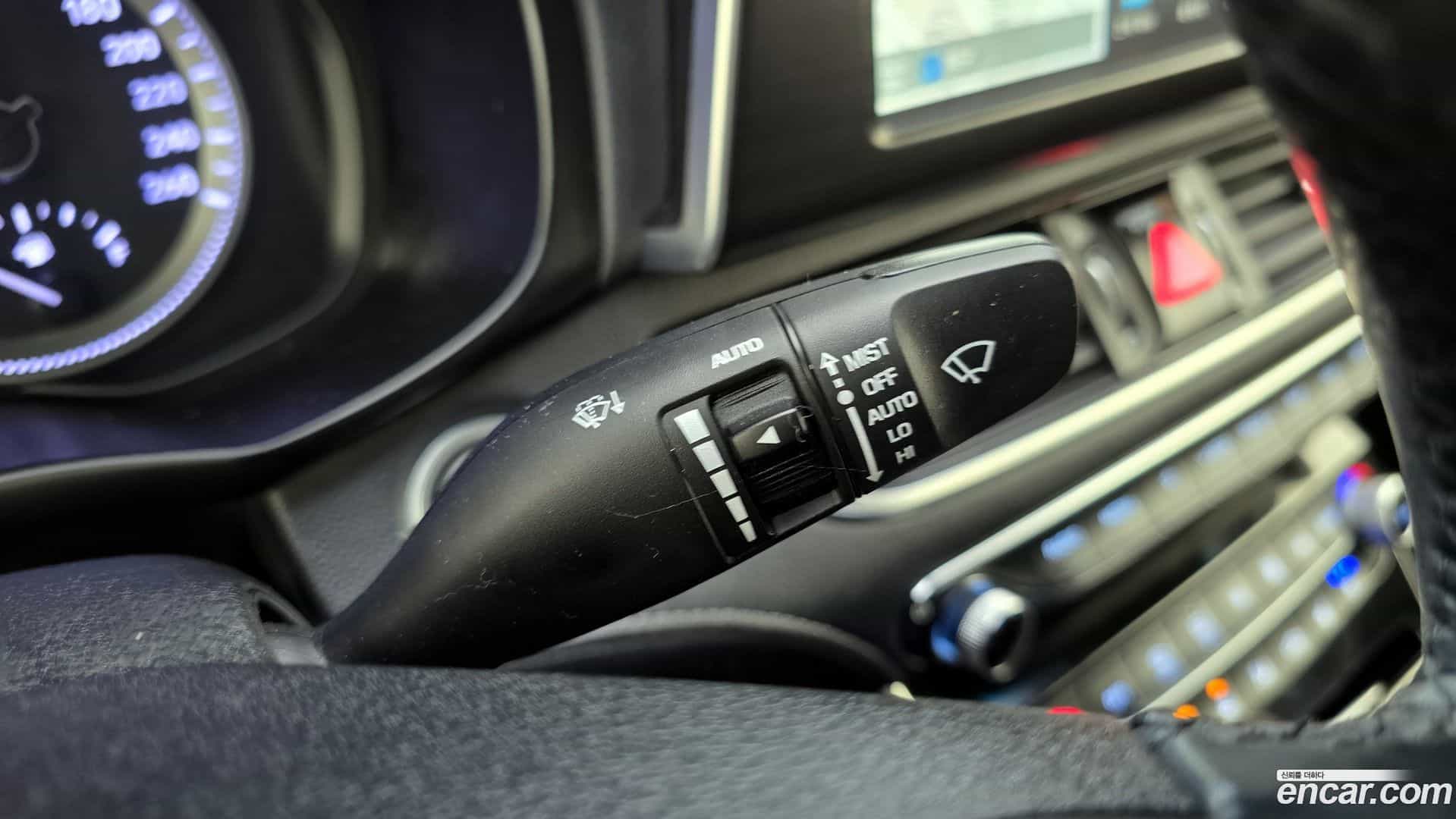 Grandeur Hyundai 2017.7-OPTION-023
