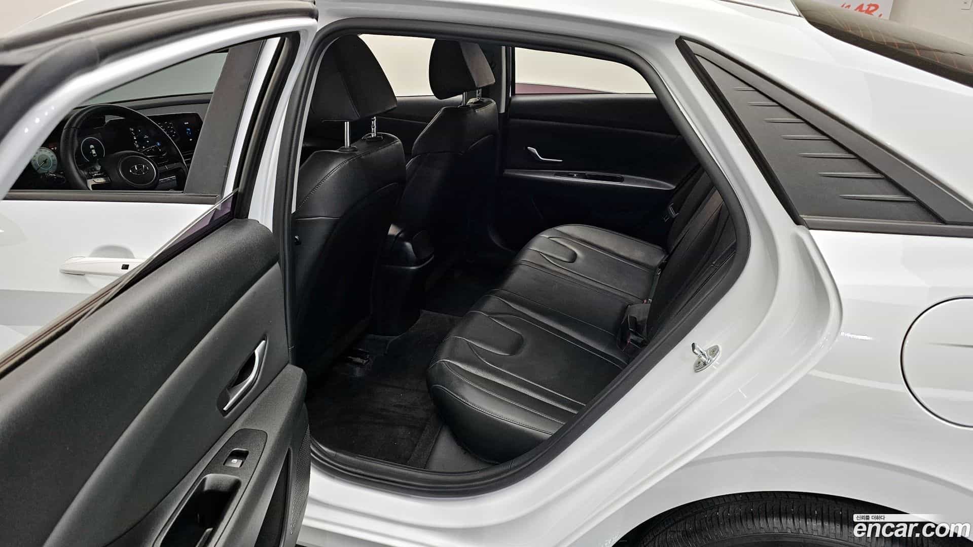 AVANTE Hyundai 2020.8-OPTION-015