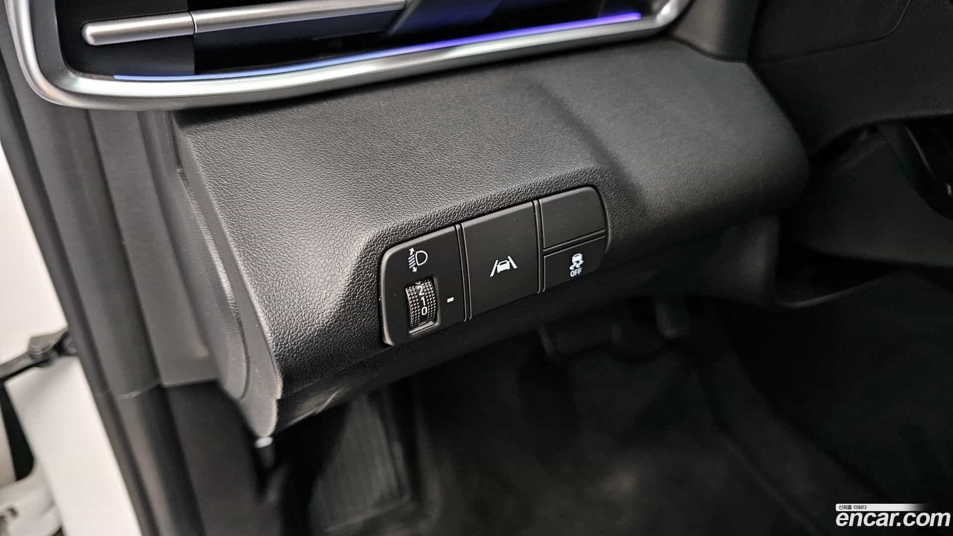 AVANTE Hyundai 2020.8-OPTION-019