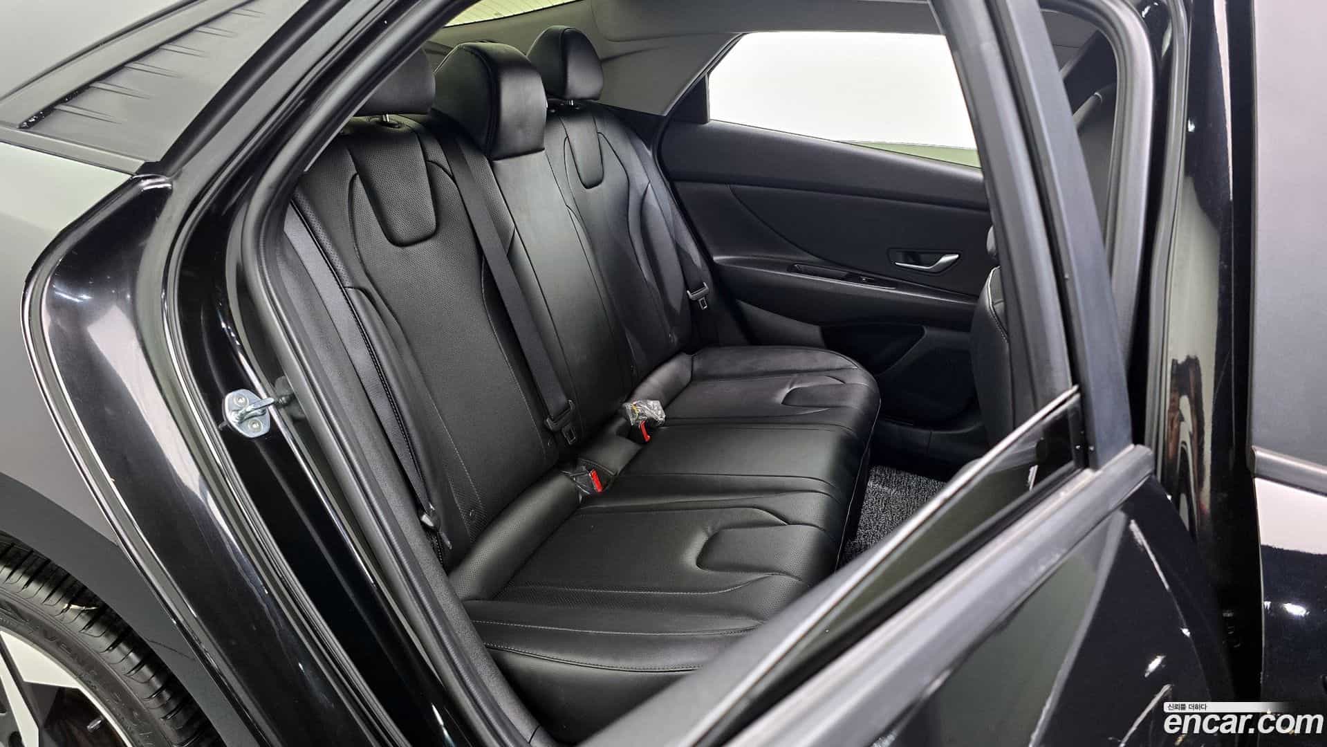 AVANTE Hyundai 2020.7-OPTION-016