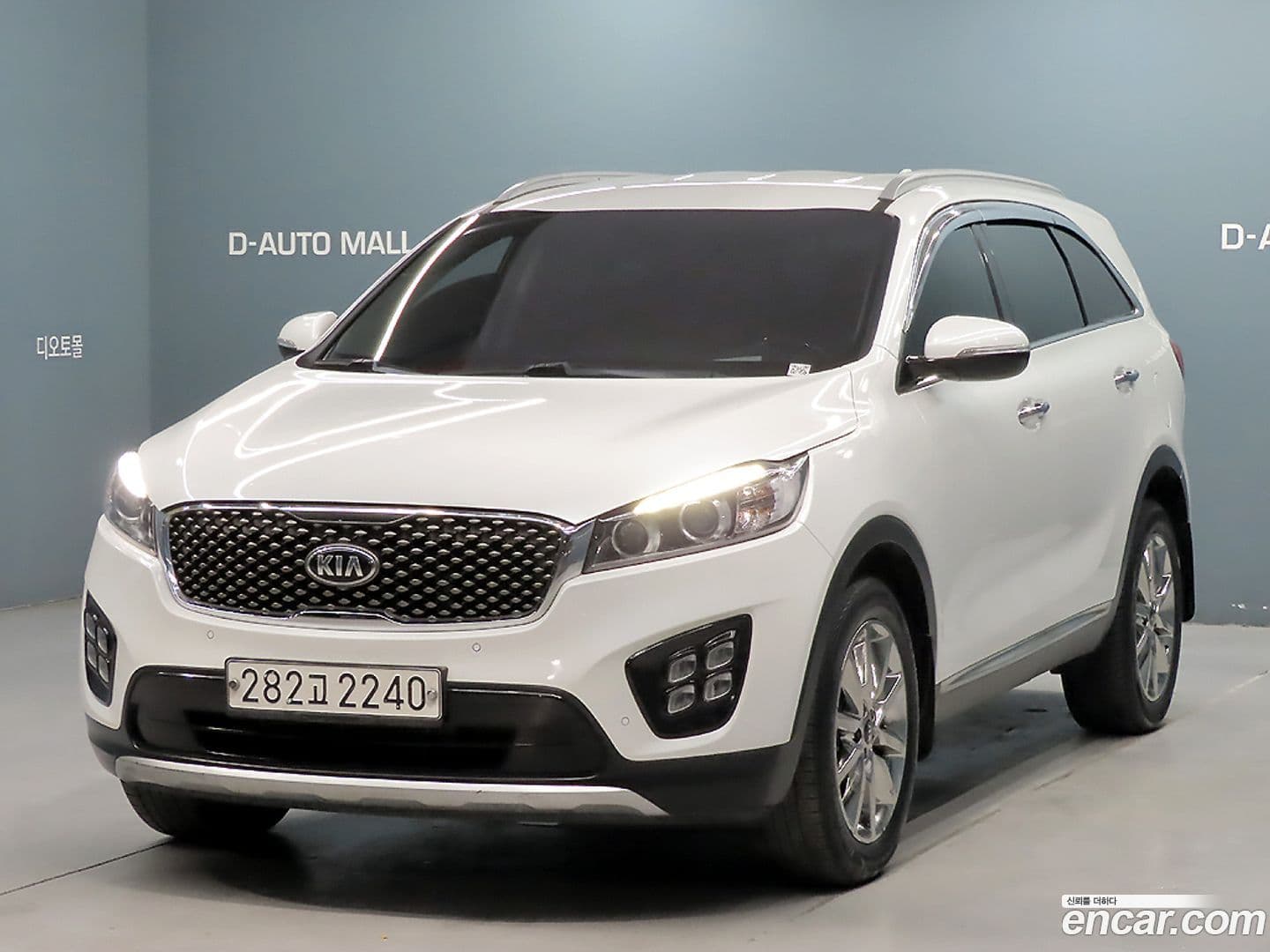 Main__Slider__Photo:Sorento Kia 2016.11-0