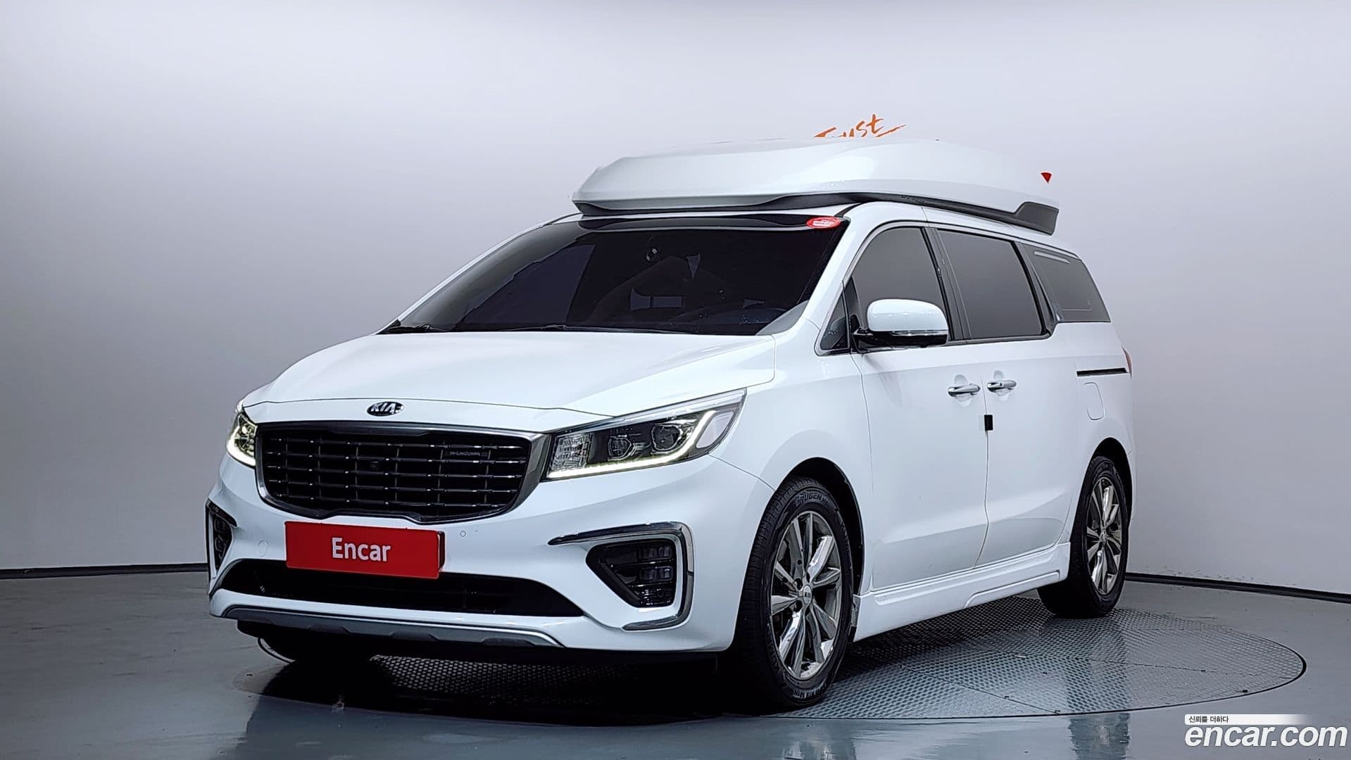 Main__Slider__Photo:Canival Kia 2019.7-0
