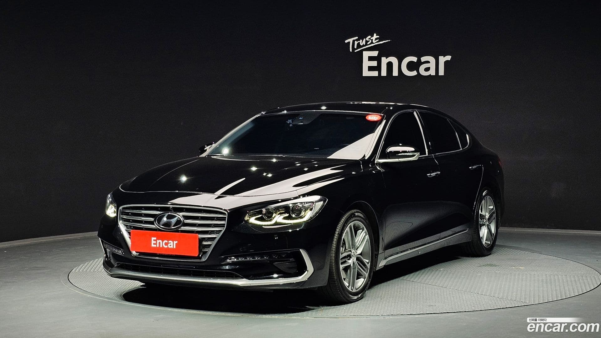 Main__Slider__Photo:Grandeur Hyundai 2018.6-0