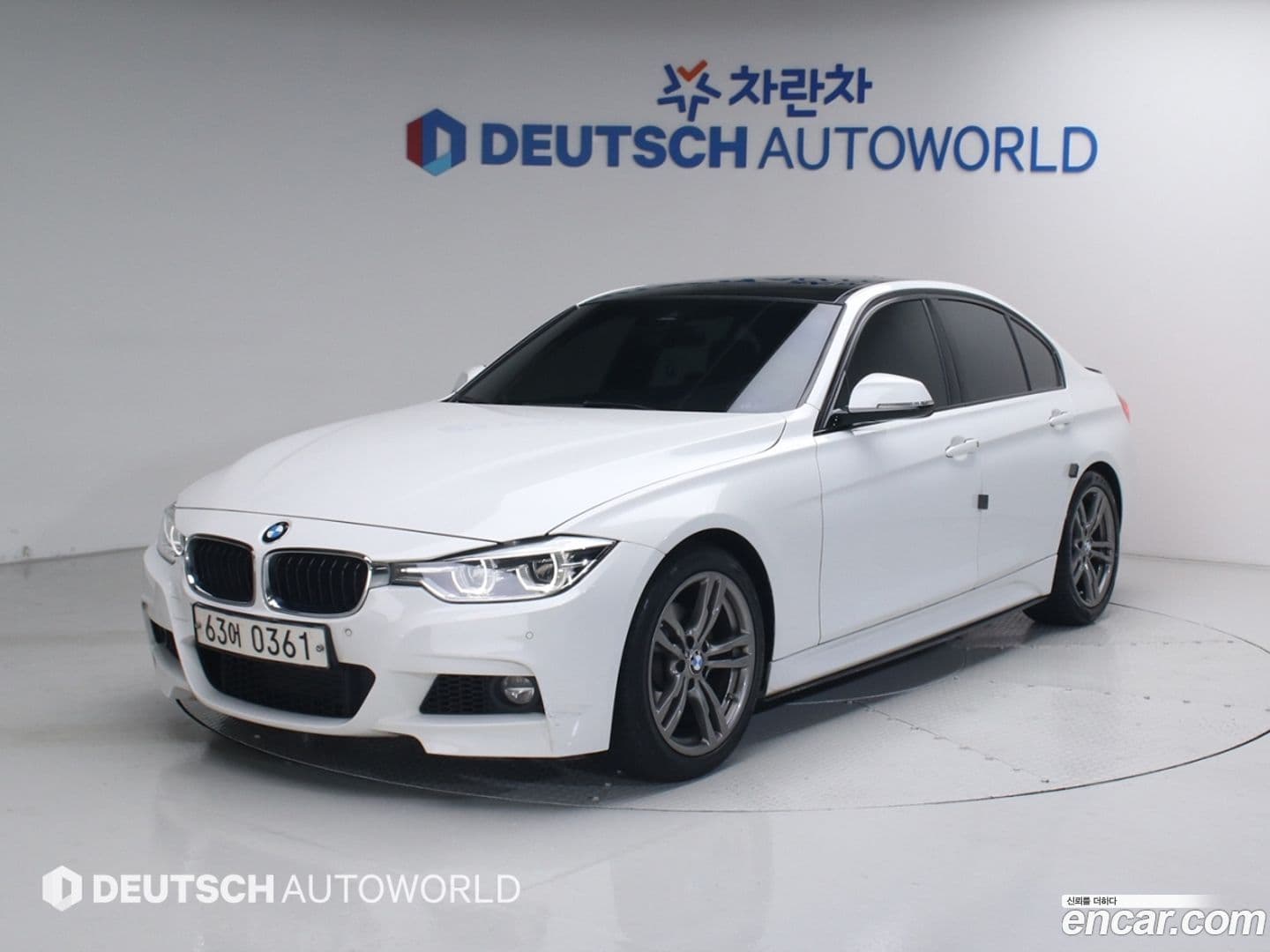 Main__Slider__Photo:3-Series BMW 2016.0-0