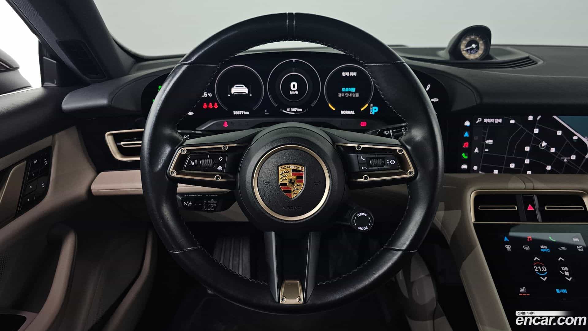 Taycan Porsche 2021.11-OPTION-017