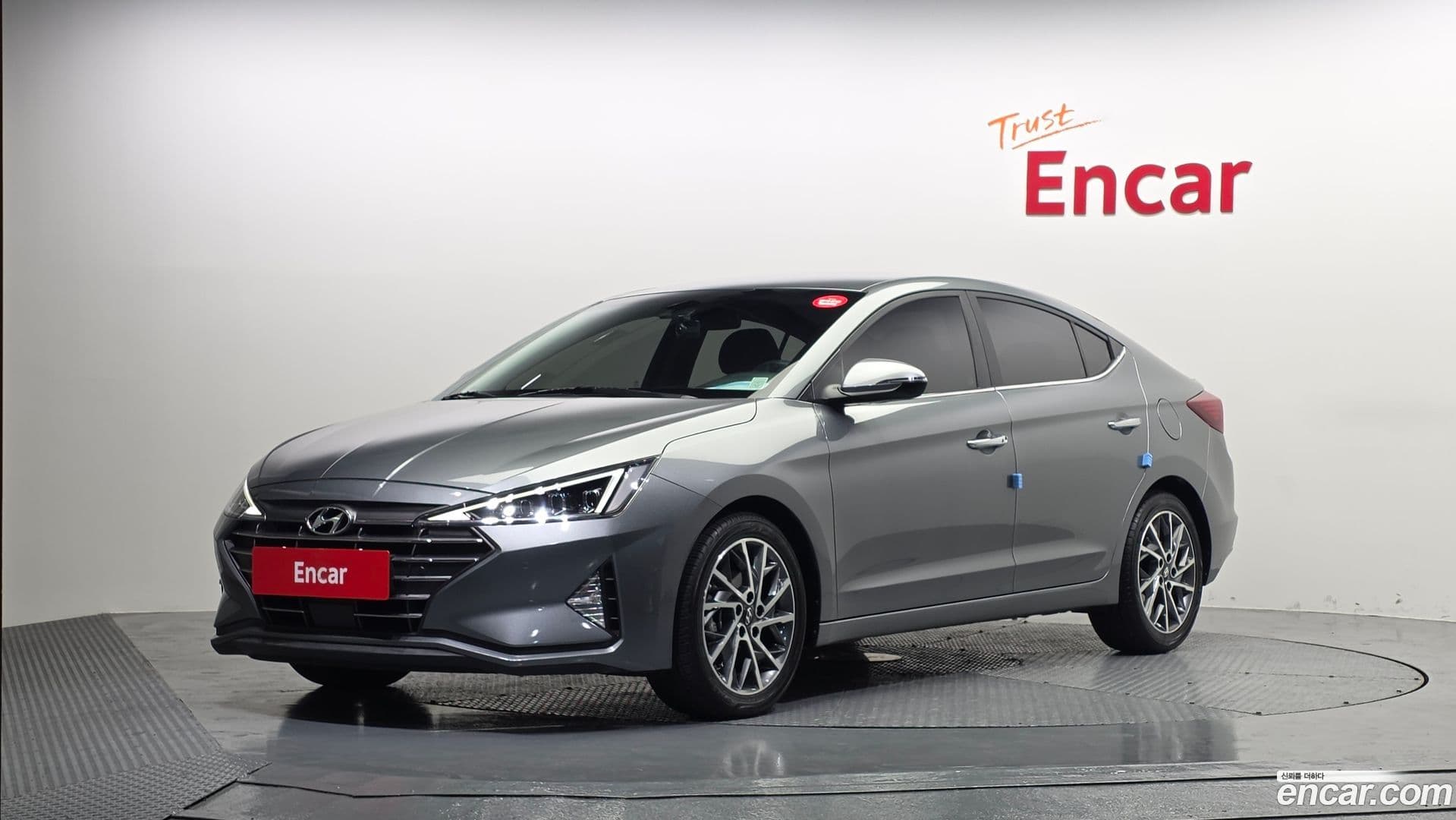 Main__Slider__Photo:AVANTE Hyundai 2018.9-0