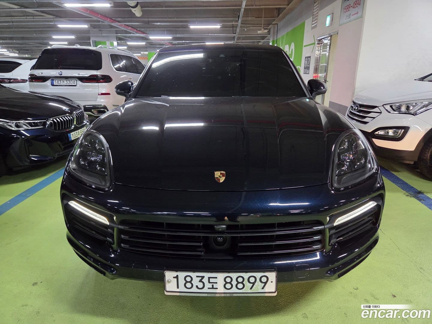 Main__Slider__Photo:Cayenne Porsche 2020.4-0