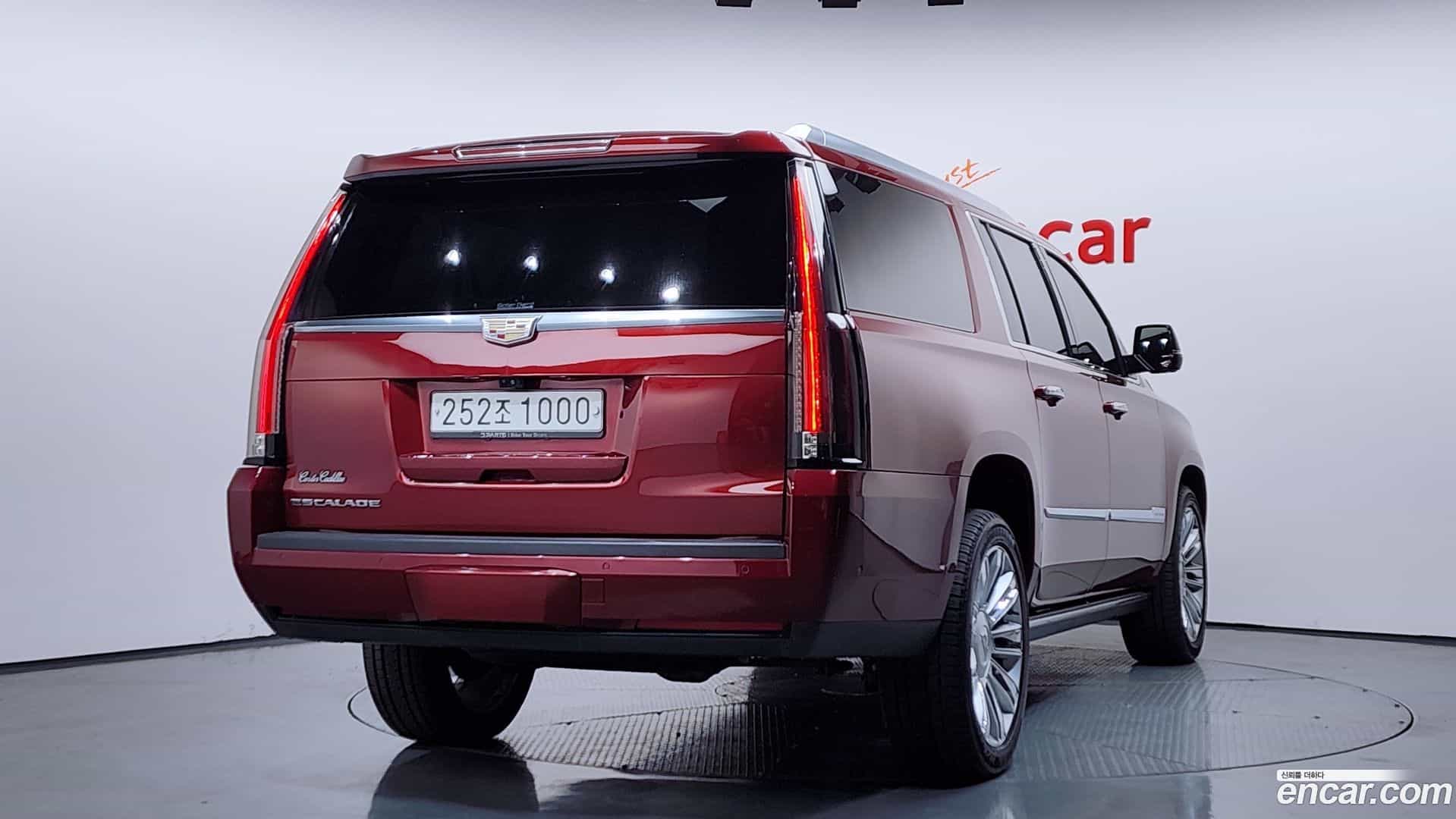 Escalade Cadillac 2017.6-OUTER-002