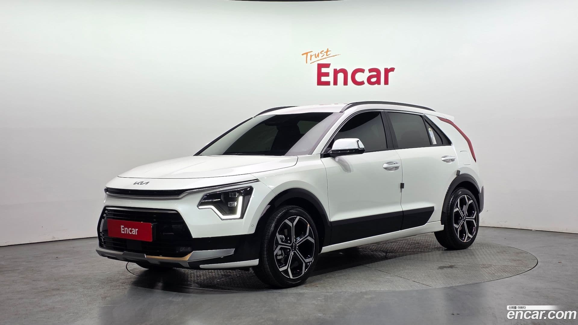 Main__Slider__Photo:Niro Kia 2025.2-0