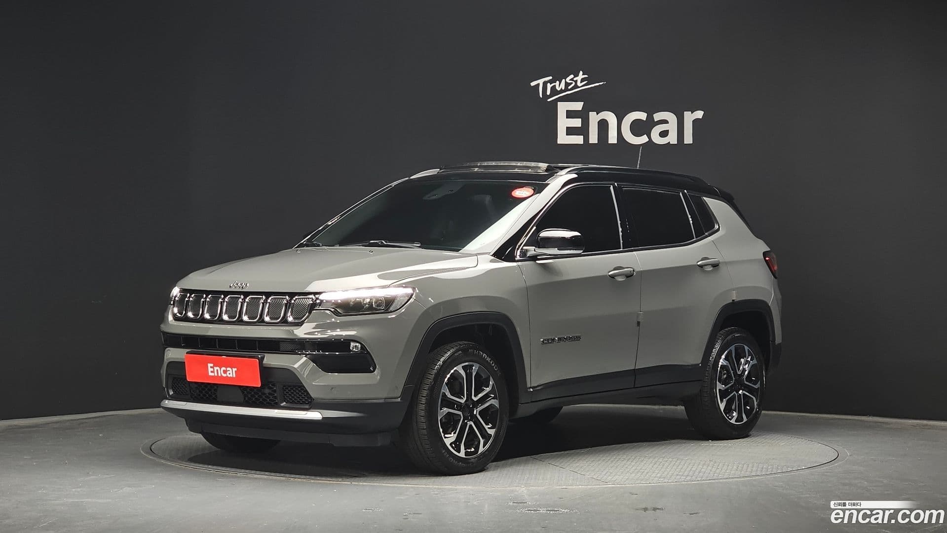 Main__Slider__Photo:Compass Jeep 2022.8-0