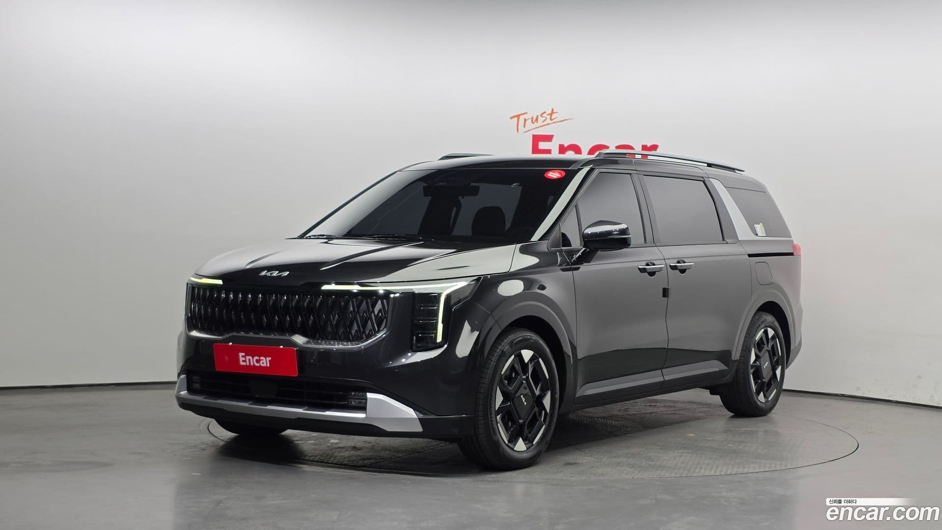 Main__Slider__Photo:Canival Kia 2024.8-0