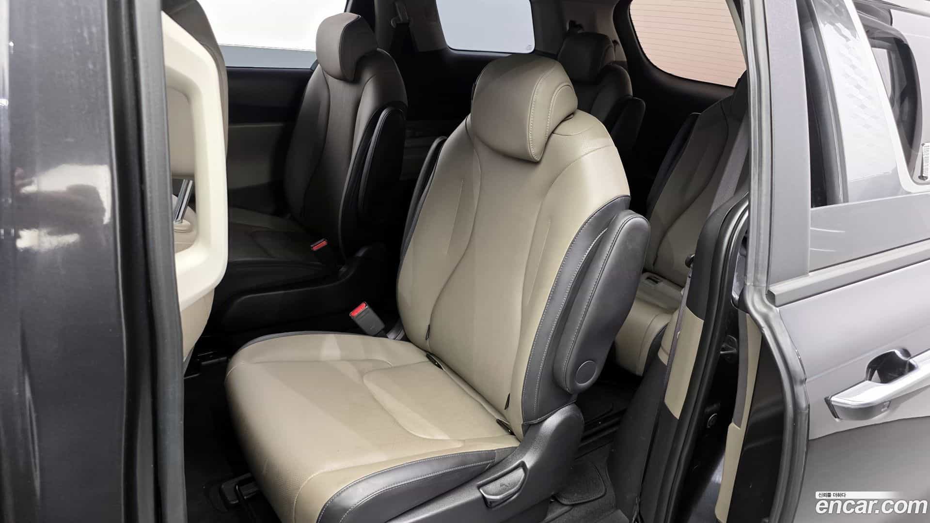 Canival Kia 2024.8-OPTION-015