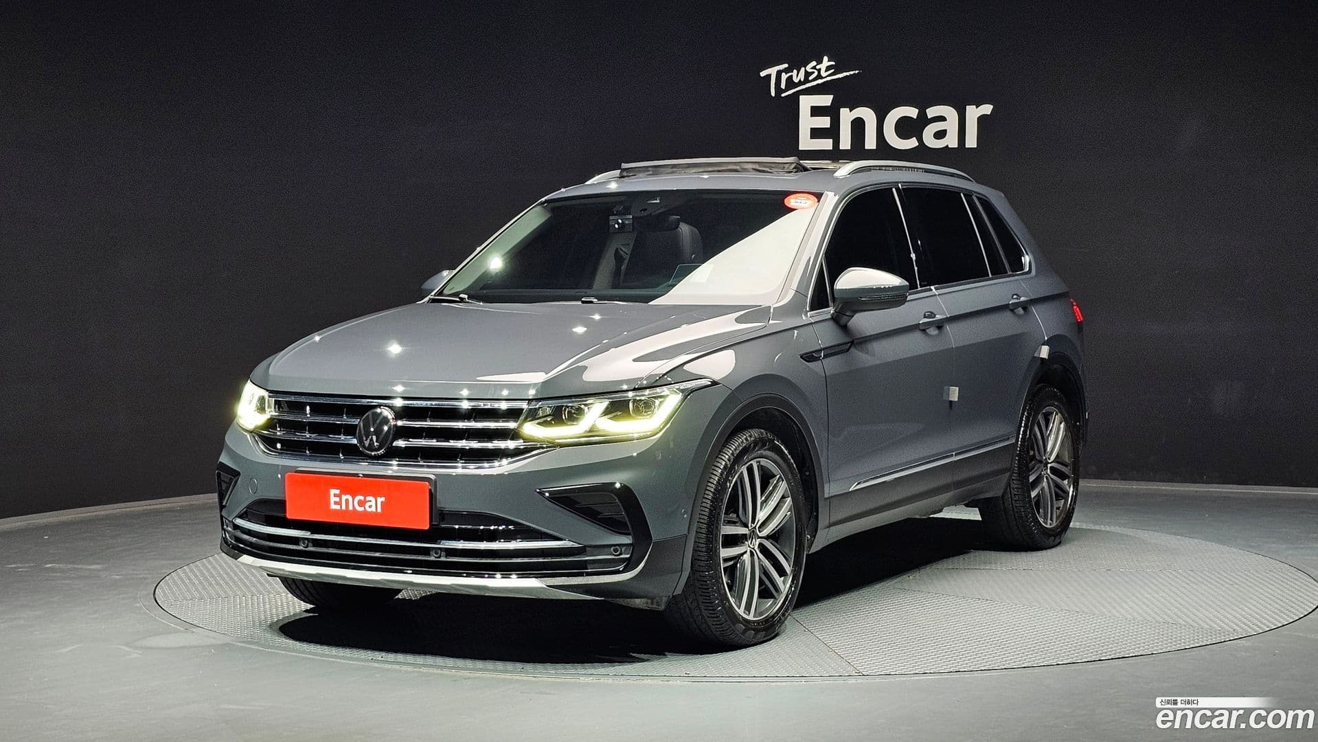 Main__Slider__Photo:Tiguan Volkswagen 2024.3-0