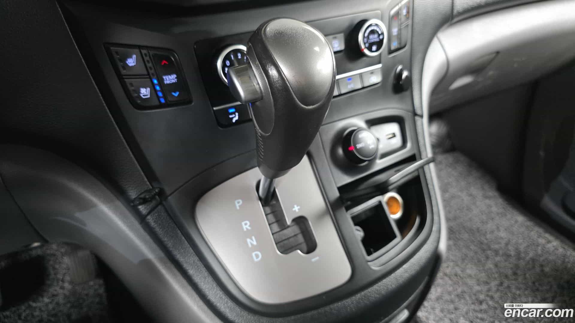 Starex Hyundai 2020.11-INNER-009