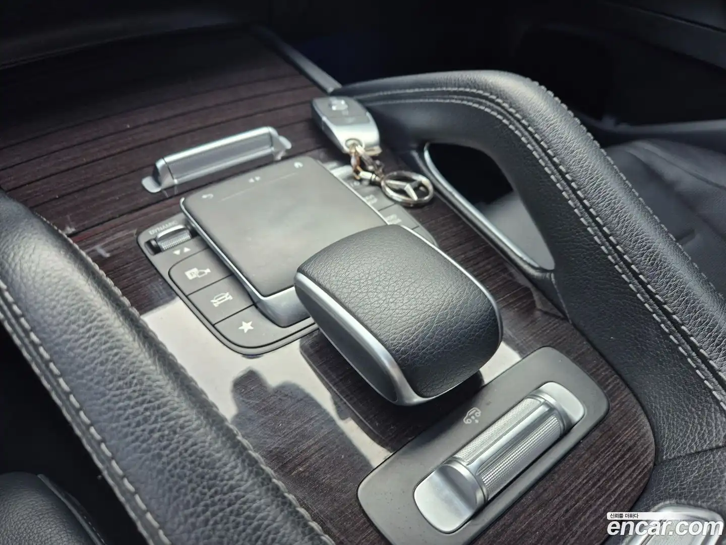 GLE-Class Mercedes-Benz 2021.4-OPTION-021