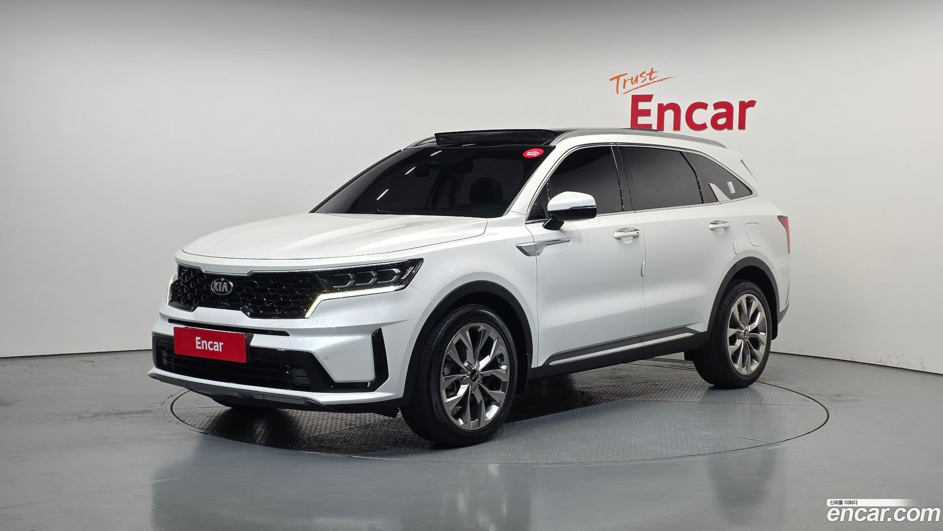 Main__Slider__Photo:Sorento Kia 2020.6-0