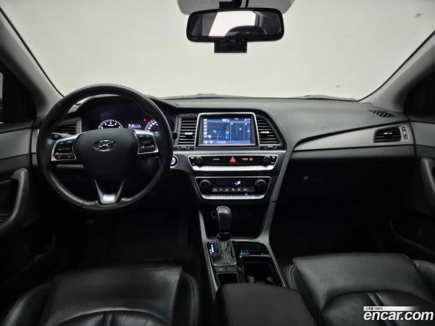 Sonata Hyundai 2018.0-INNER-007