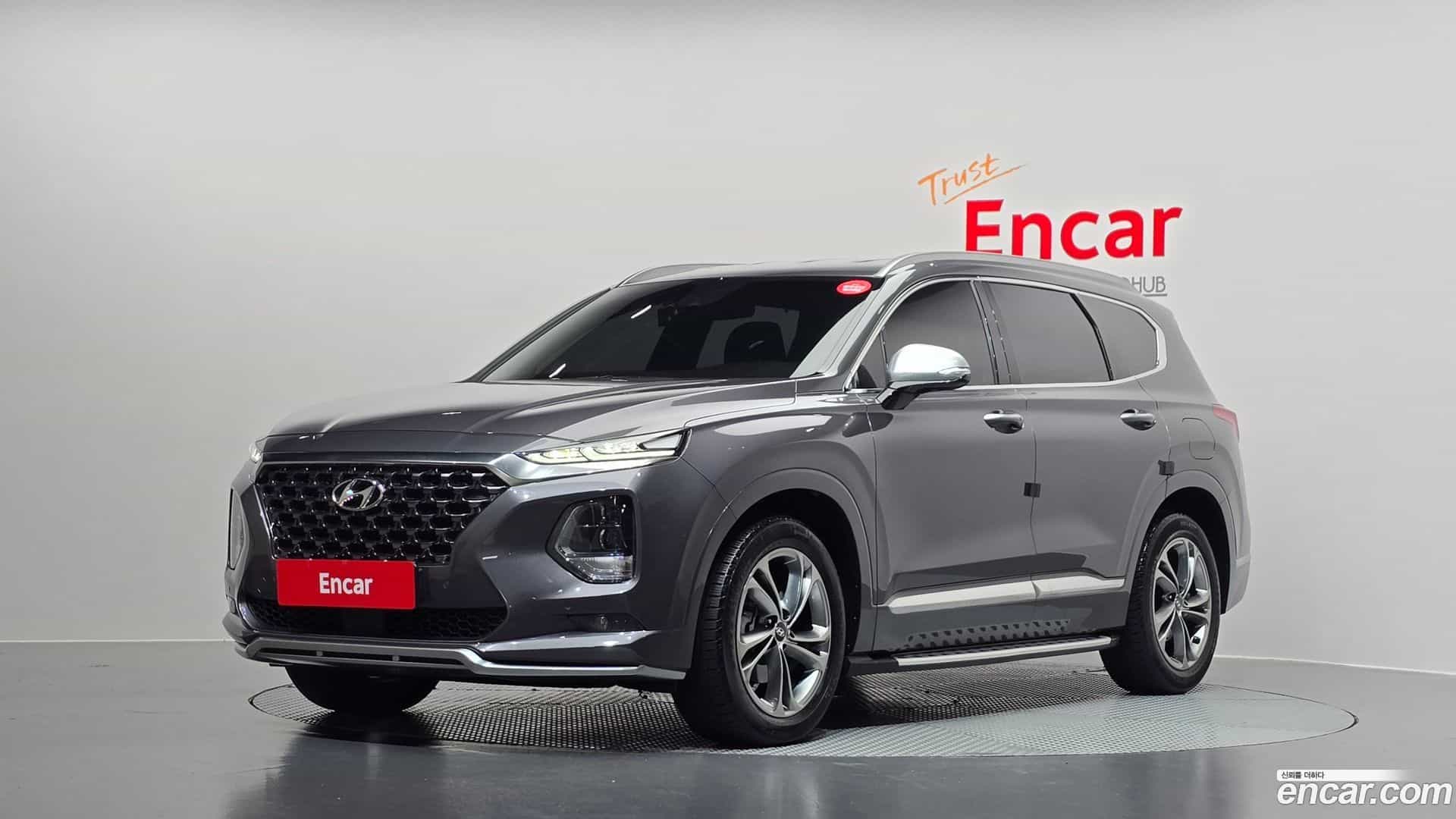 Santafe Hyundai 2018.10-OUTER-001