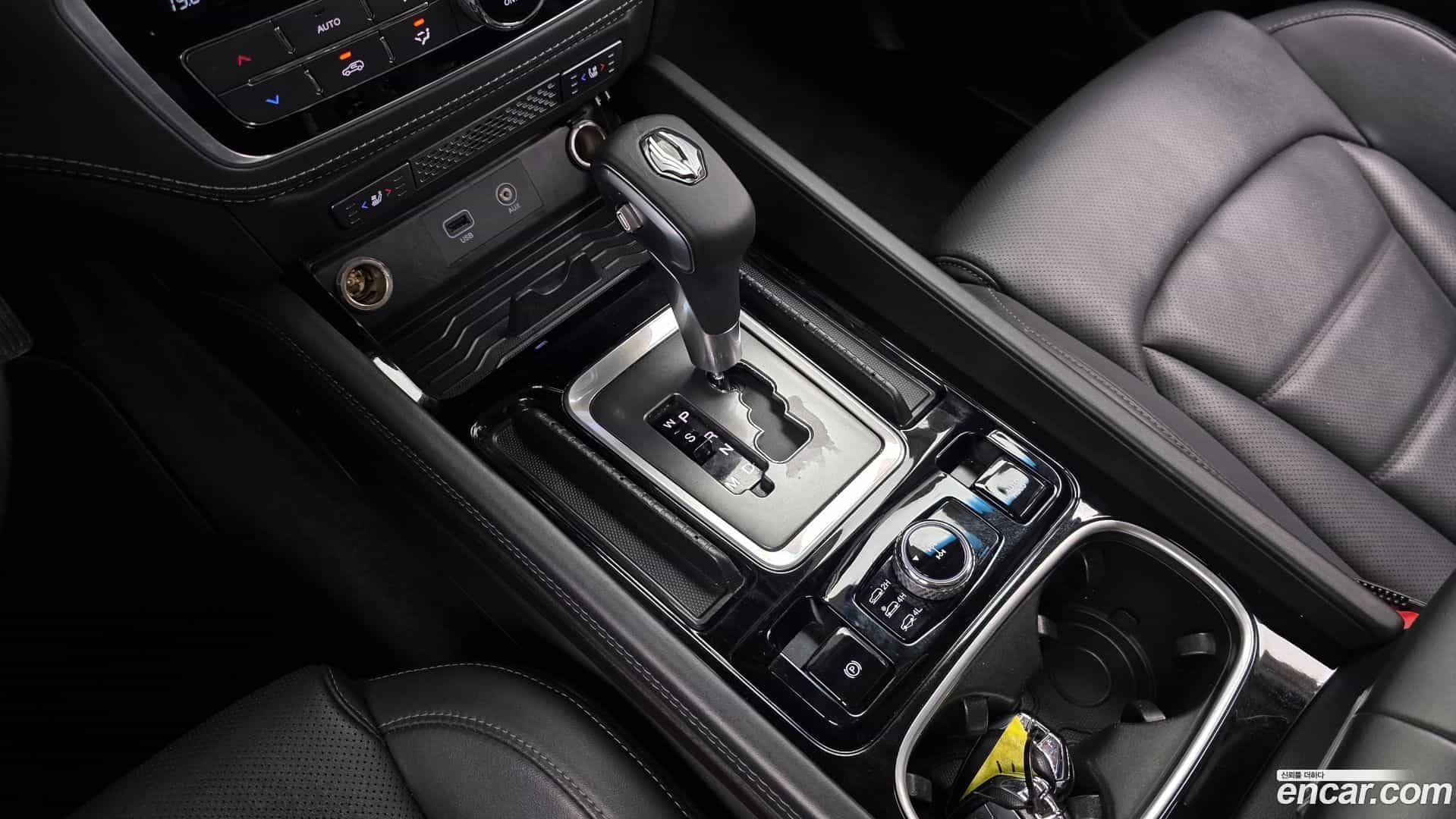 Rexton KG Mobility 2020.5-INNER-009