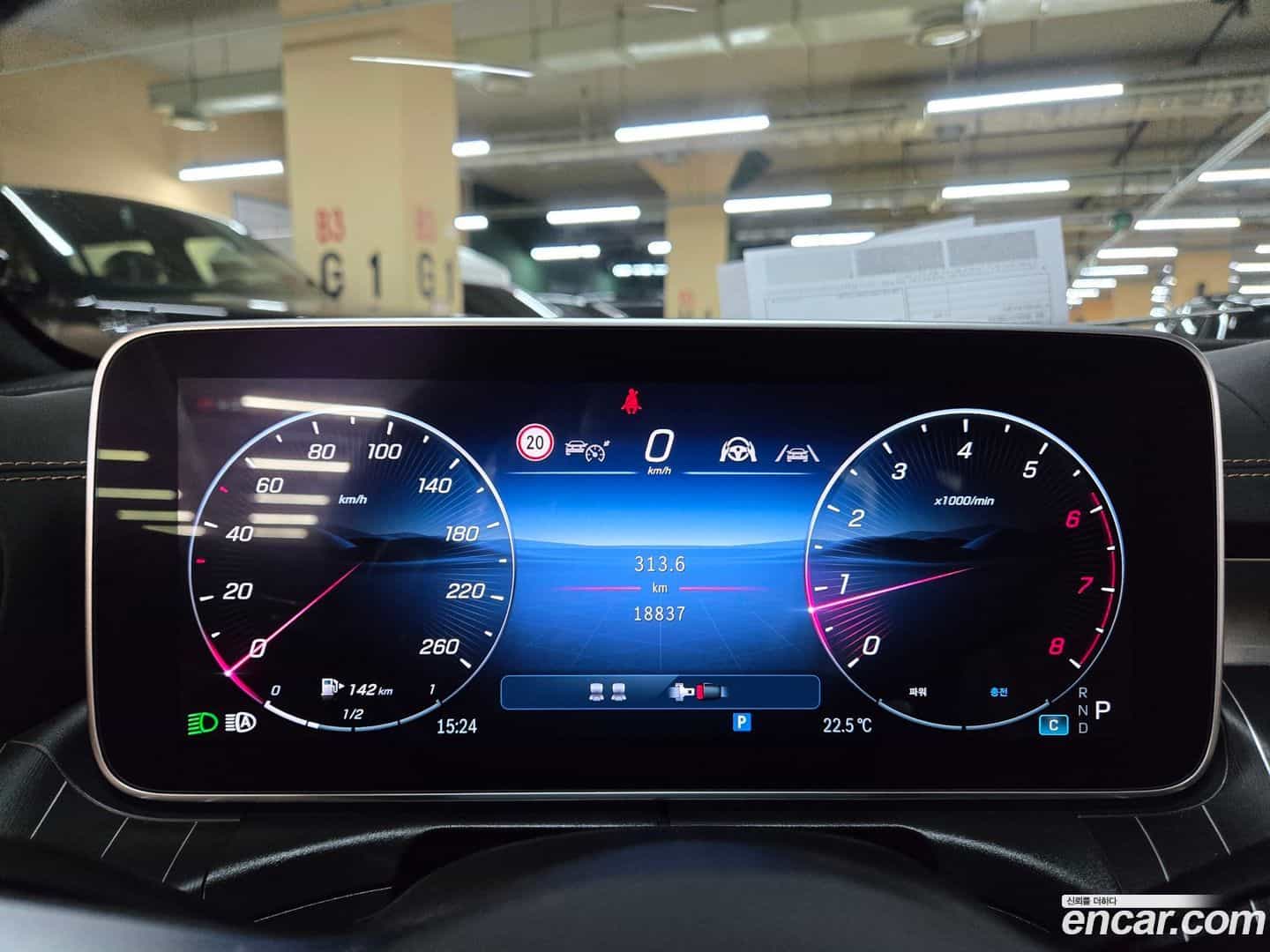CLE-Class Mercedes-Benz 2024.2-INNER-009