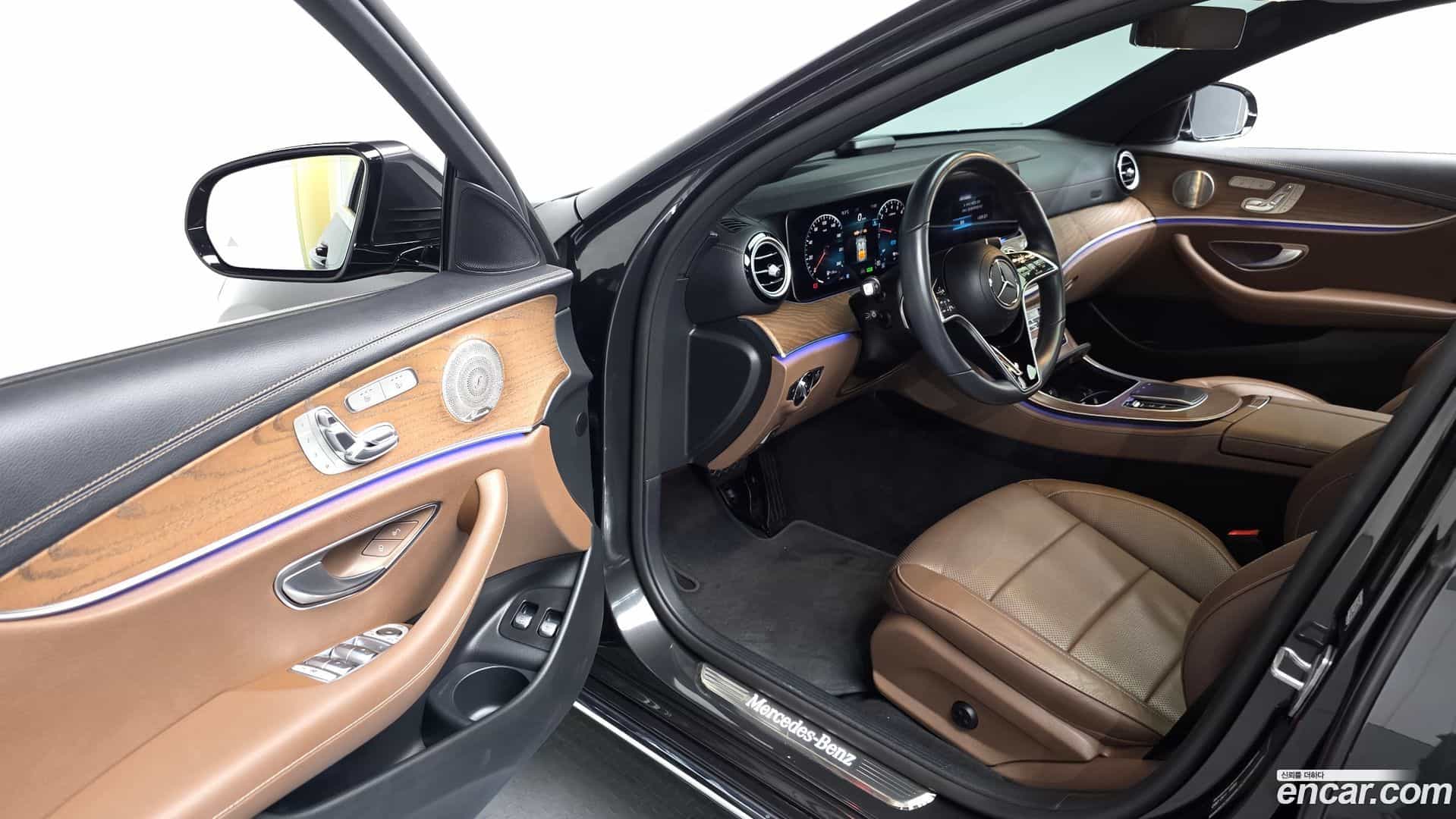 E-Class Mercedes-Benz 2021.4-OPTION-015
