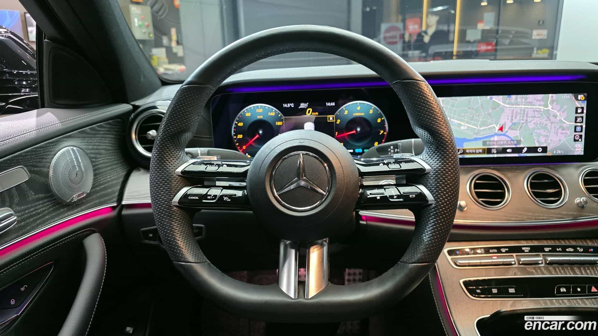 E-Class Mercedes-Benz 2021.1-OPTION-017