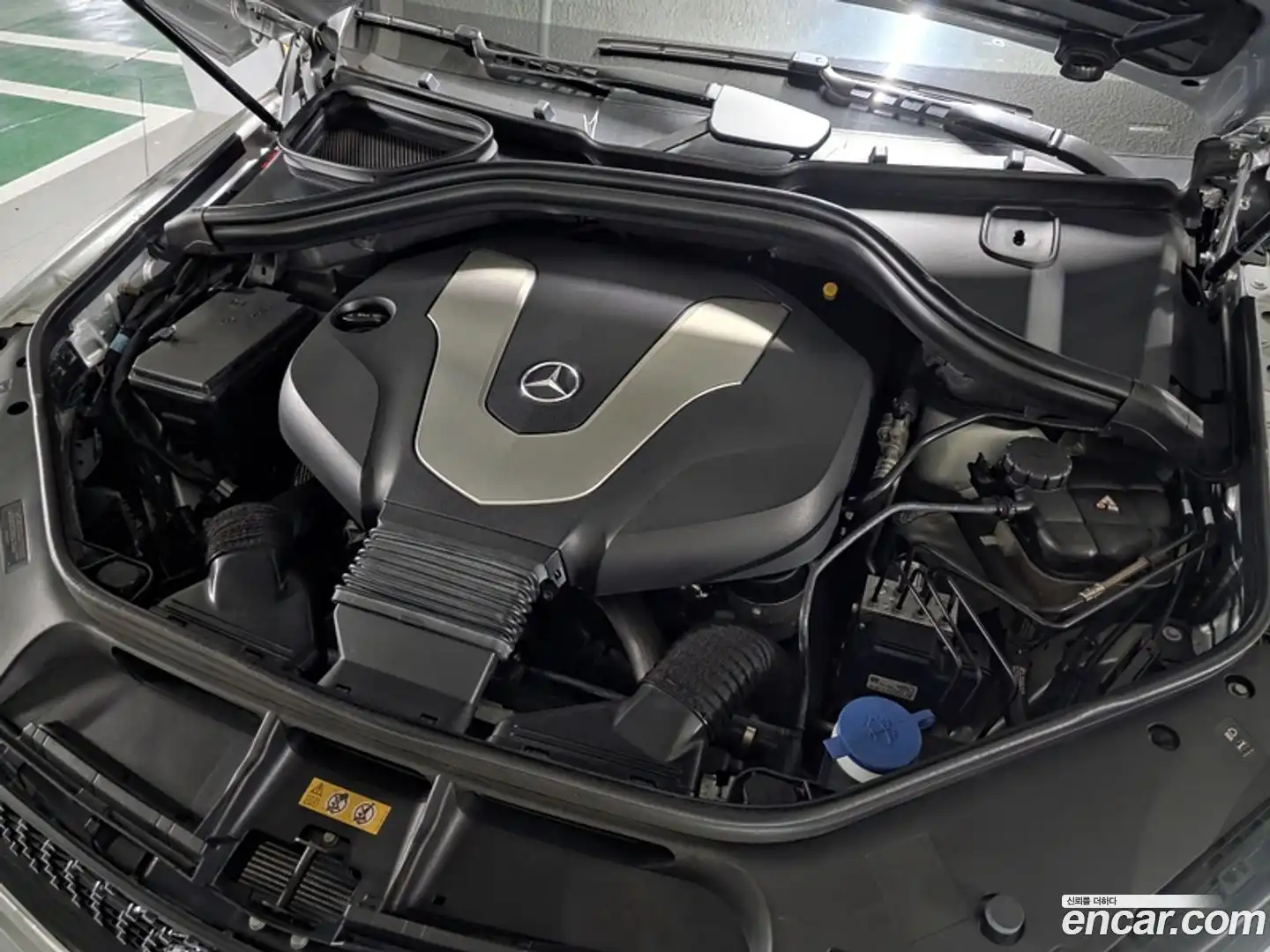 GLE-Class Mercedes-Benz 2018.2-OUTER-006