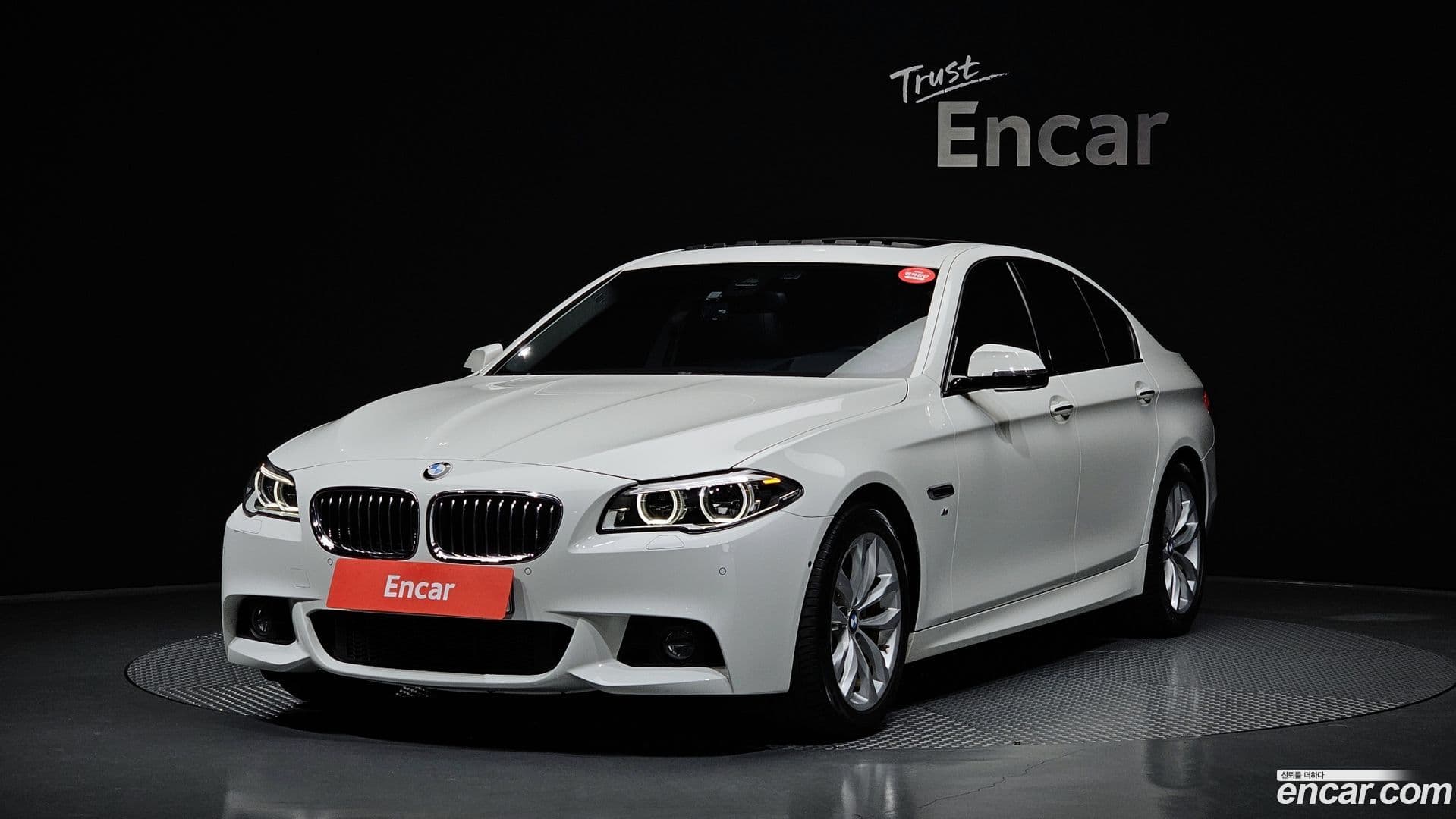 Main__Slider__Photo:5-Series BMW 2015.11-0