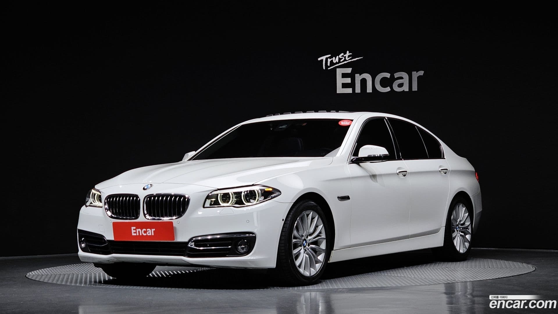 Main__Slider__Photo:5-Series BMW 2016.2-0