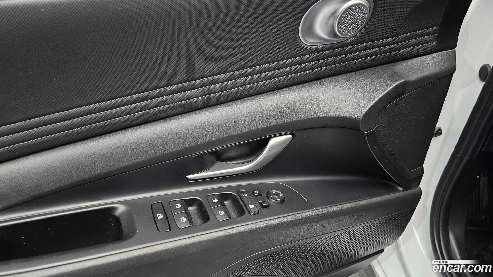 AVANTE Hyundai 2021.11-OPTION-020