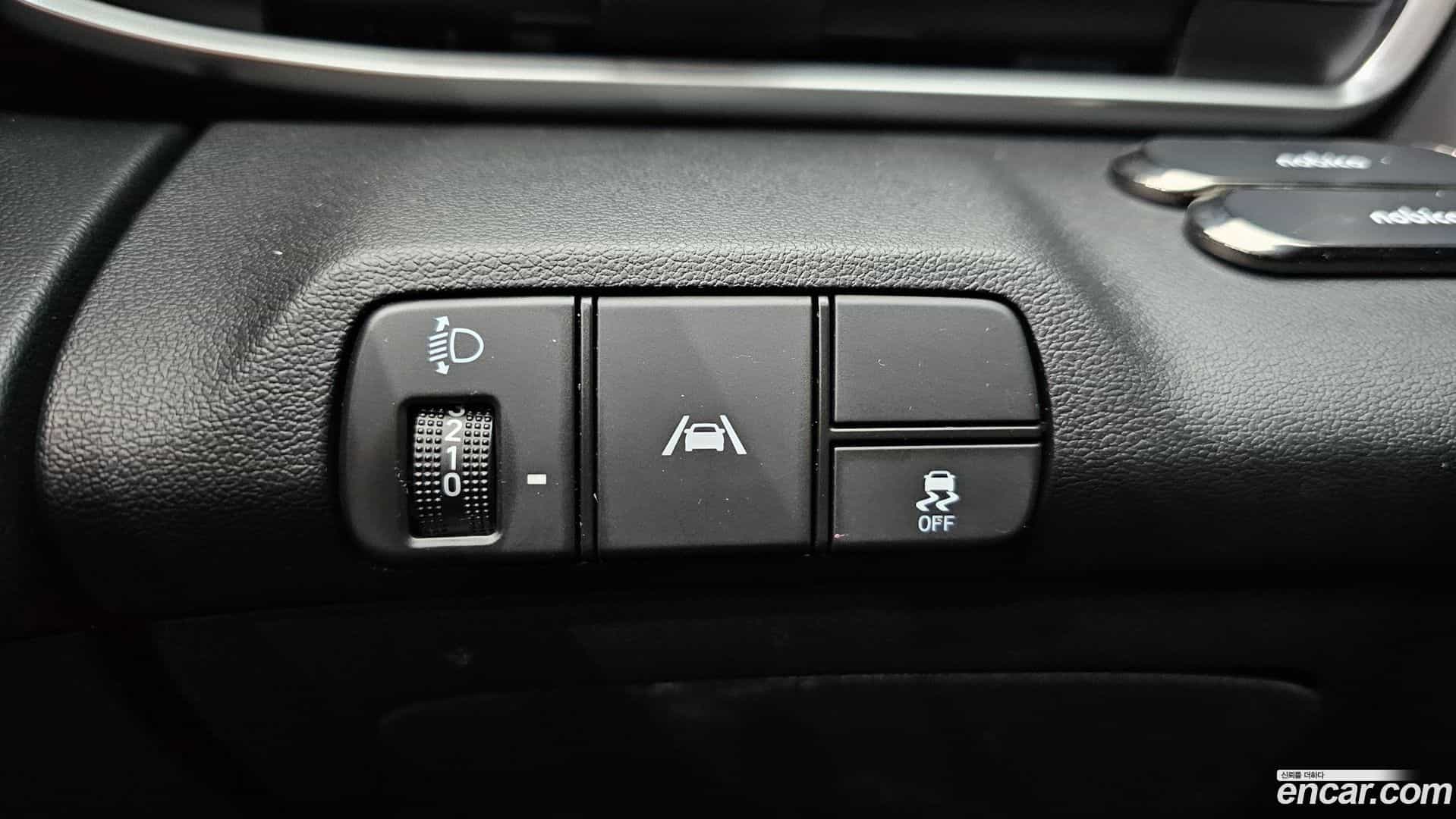 AVANTE Hyundai 2021.11-OPTION-021