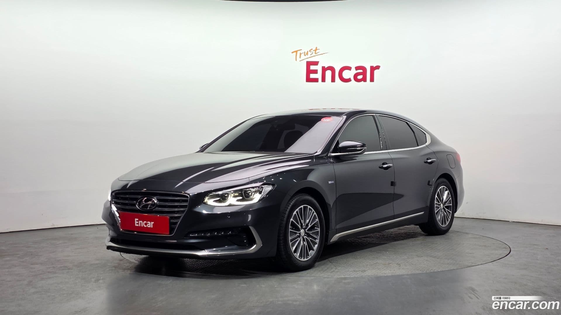 Main__Slider__Photo:Grandeur Hyundai 2017.7-0