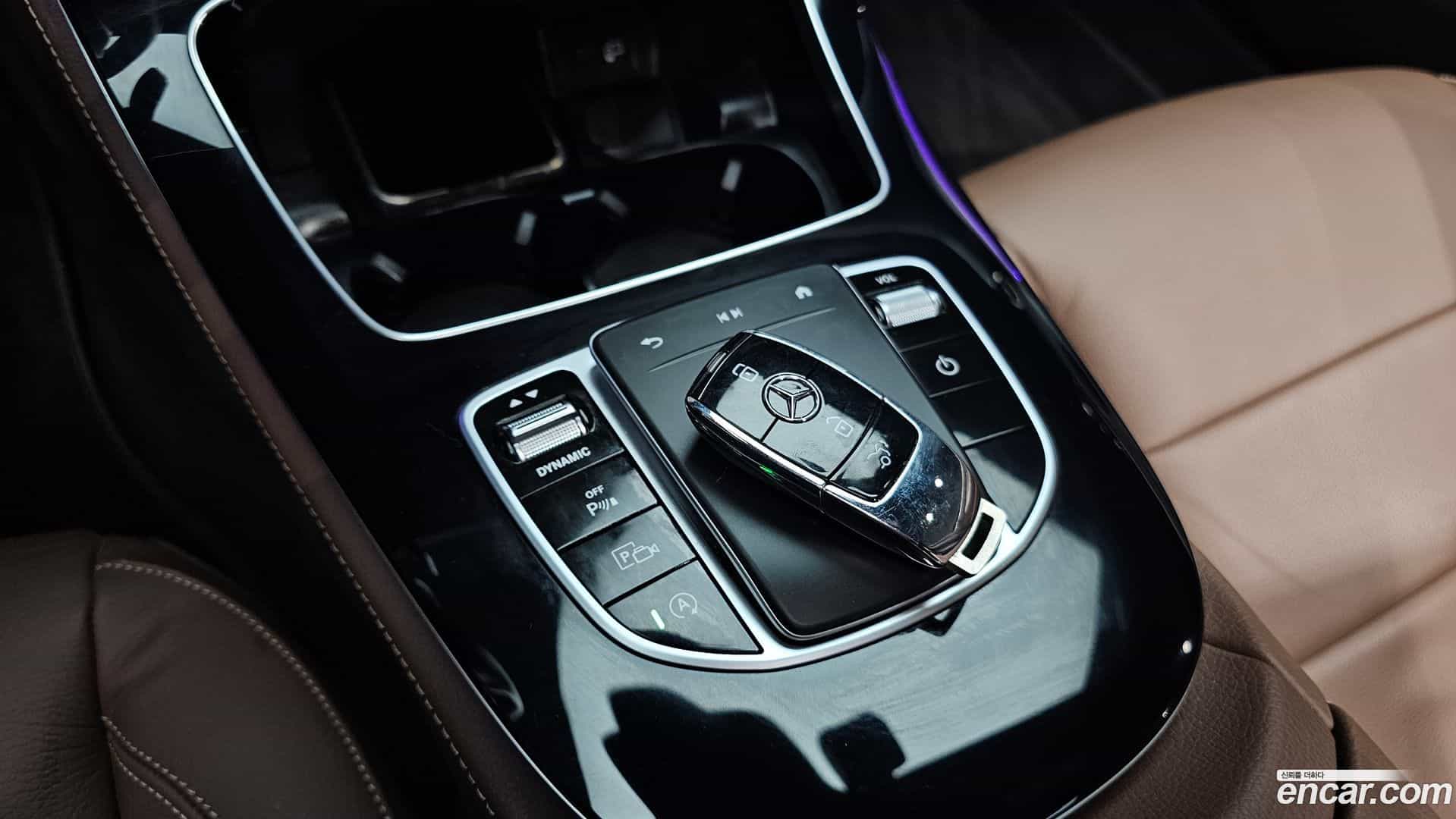 E-Class Mercedes-Benz 2021.0-OPTION-022