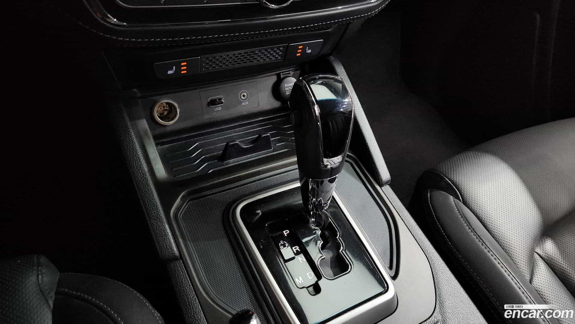 Rexton KG Mobility 2018.7-INNER-009