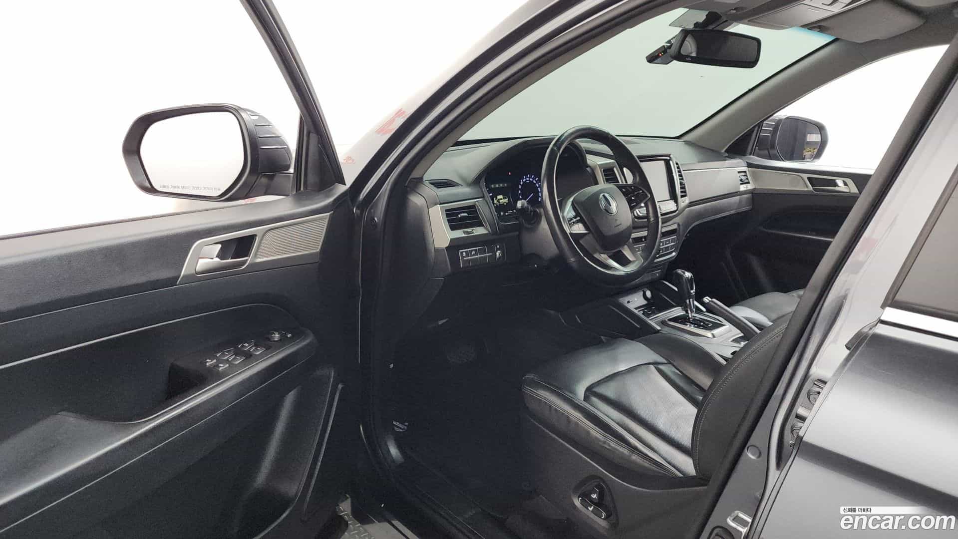 Rexton KG Mobility 2018.7-INNER-010
