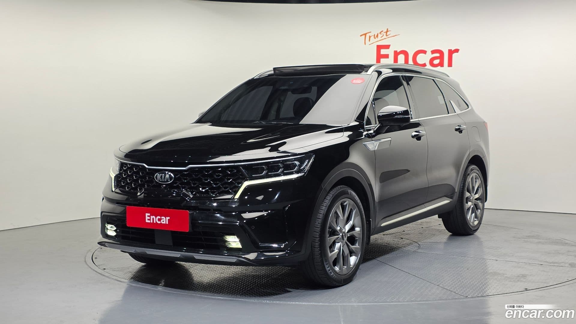 Main__Slider__Photo:Sorento Kia 2020.9-0