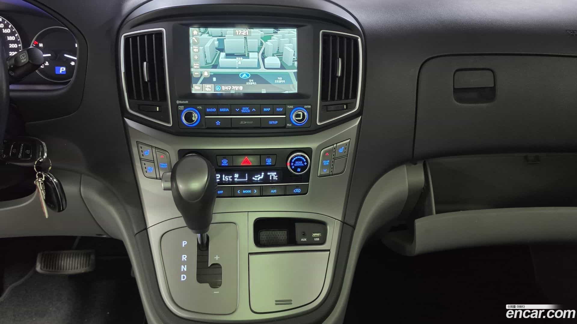 Starex Hyundai 2019.2-INNER-009