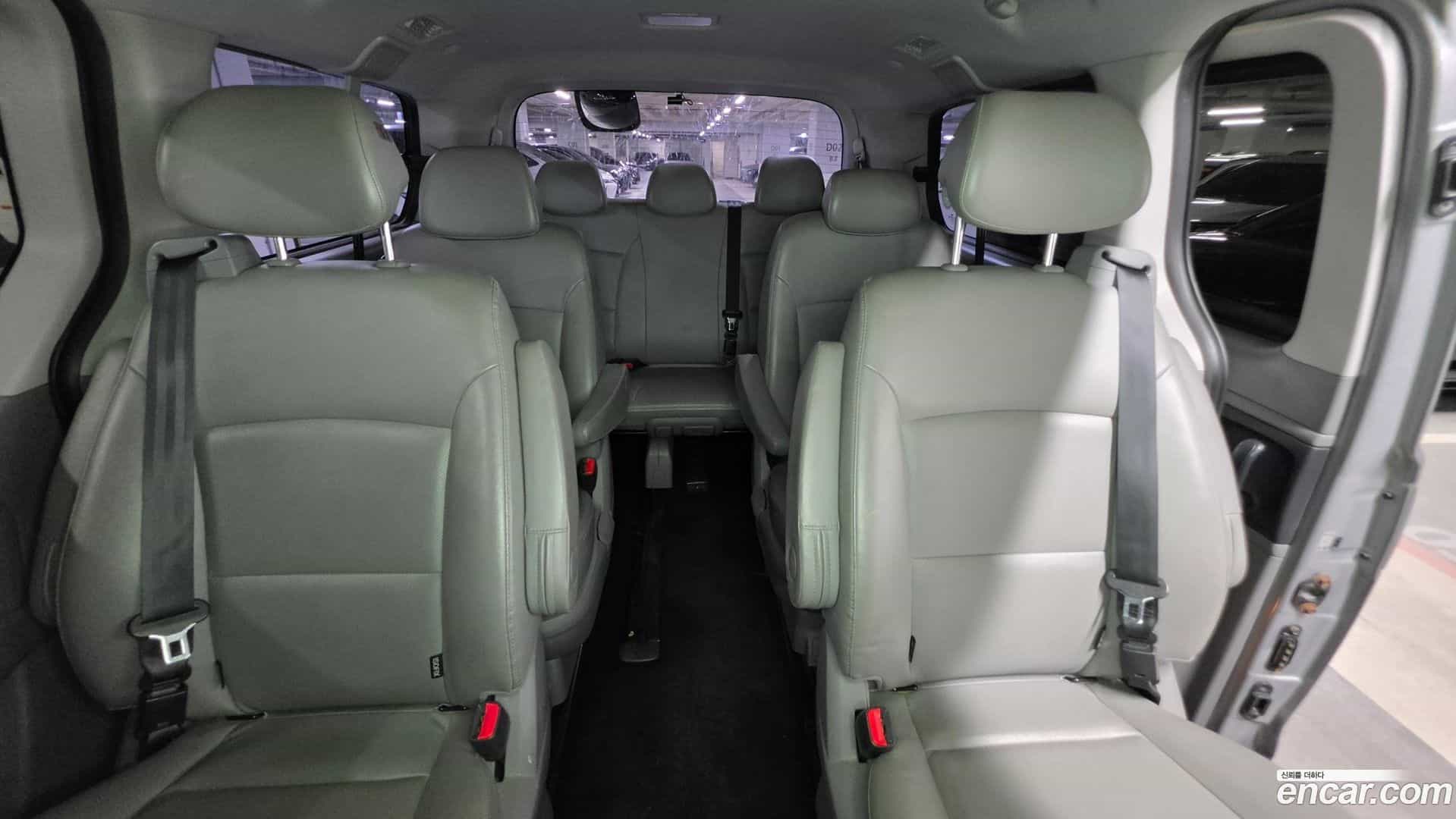 Starex Hyundai 2019.2-OPTION-016