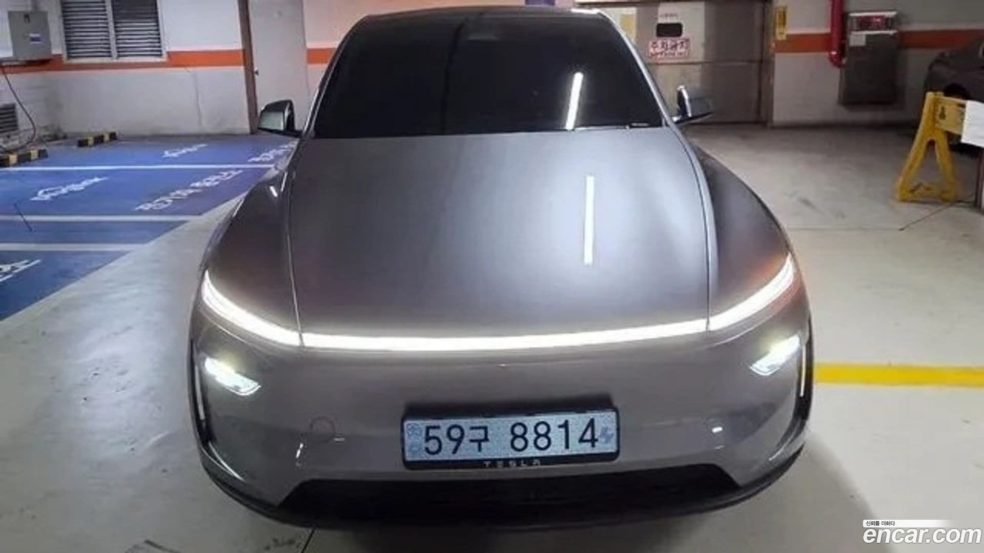 Main__Slider__Photo:Model Y Tesla 2025.3-0
