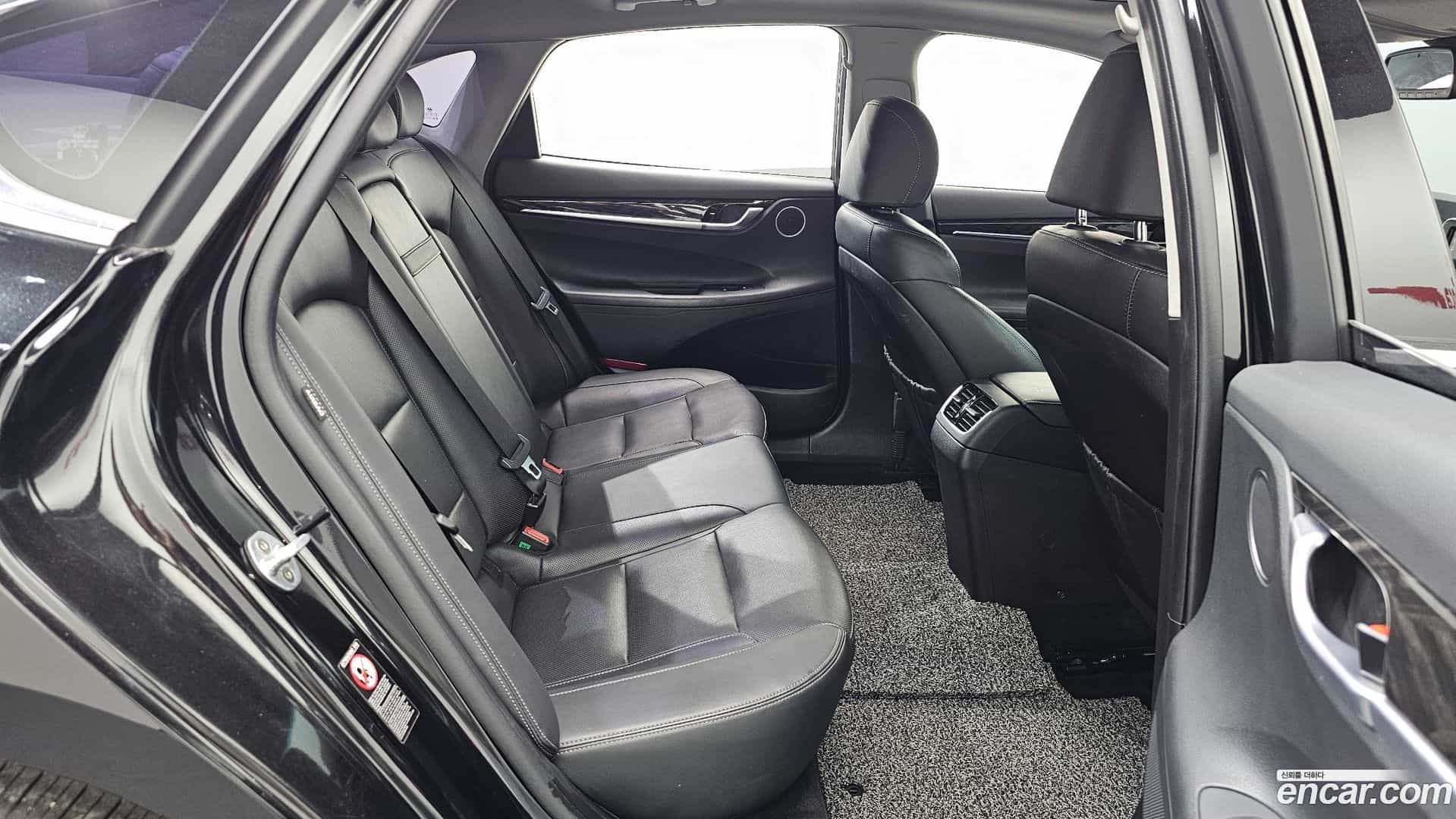 Grandeur Hyundai 2019.4-OPTION-016