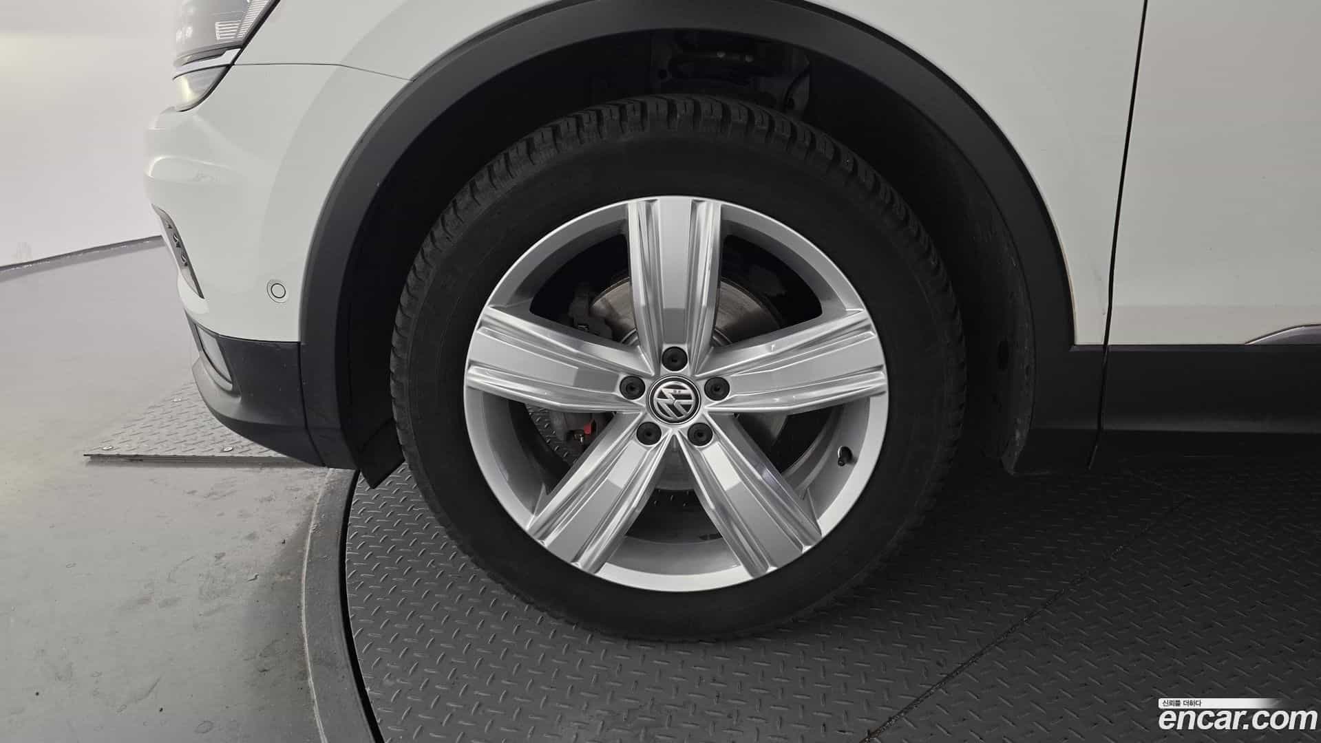 Tiguan Volkswagen 2020.6-OUTER-005