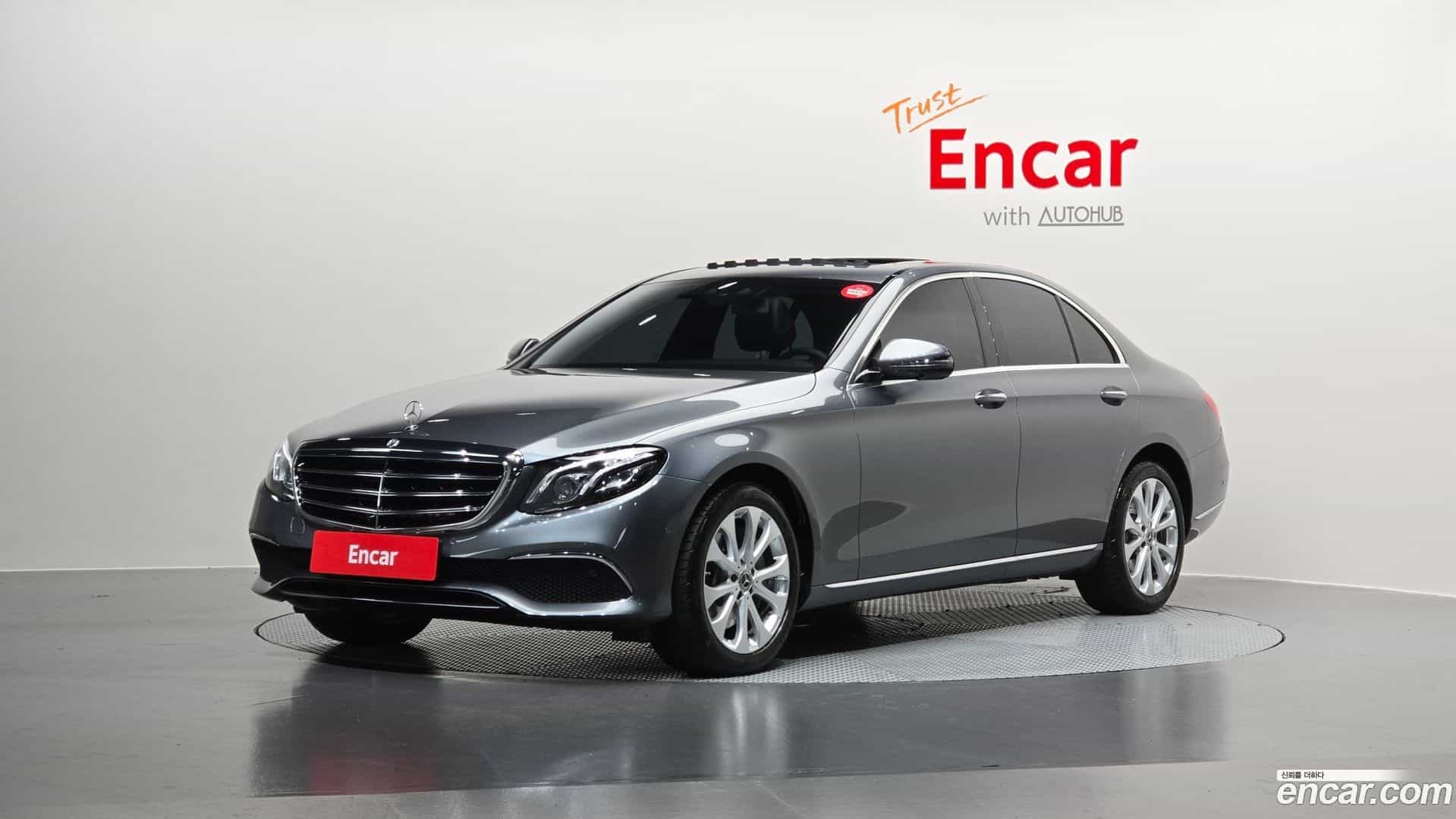 E-Class Mercedes-Benz 2017.10-OUTER-001
