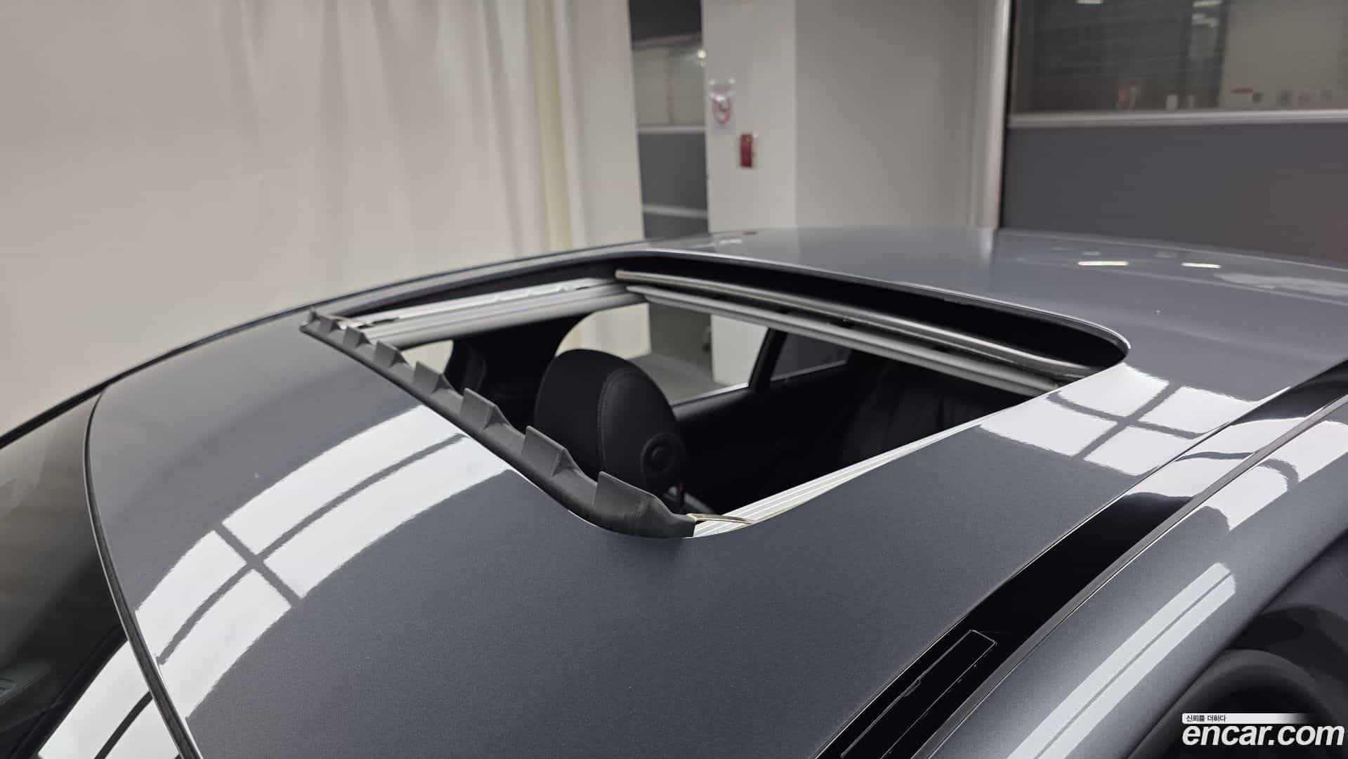 E-Class Mercedes-Benz 2017.10-OPTION-023